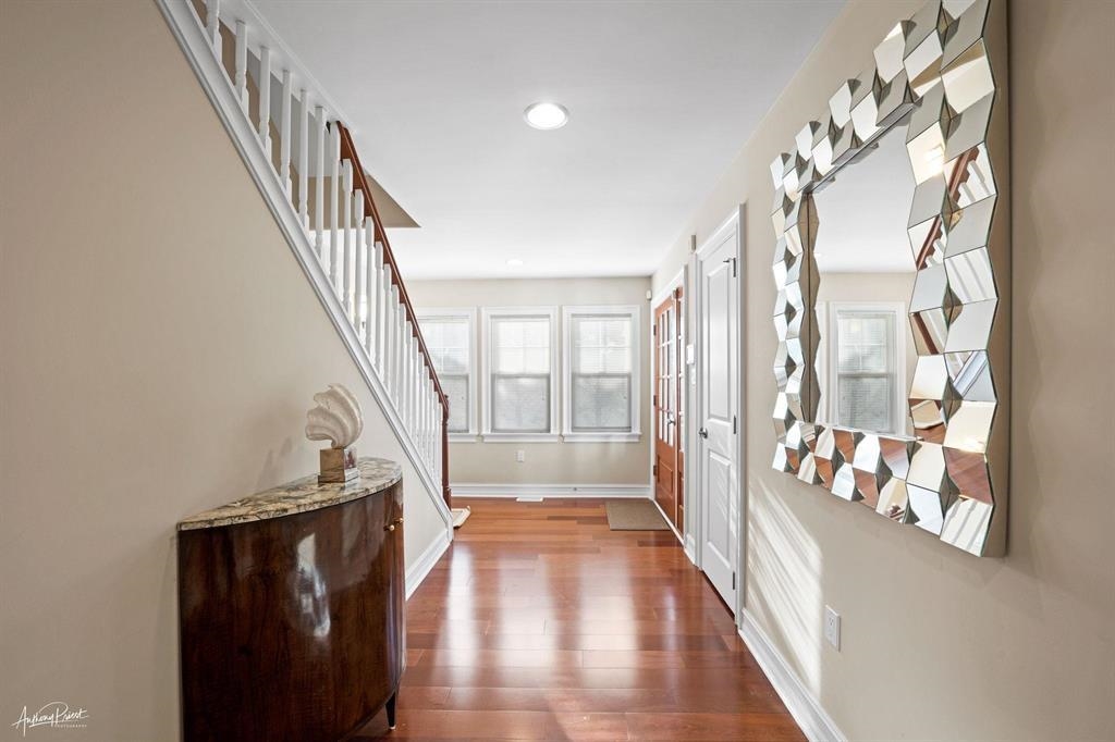 176 24th Street - Picture 4