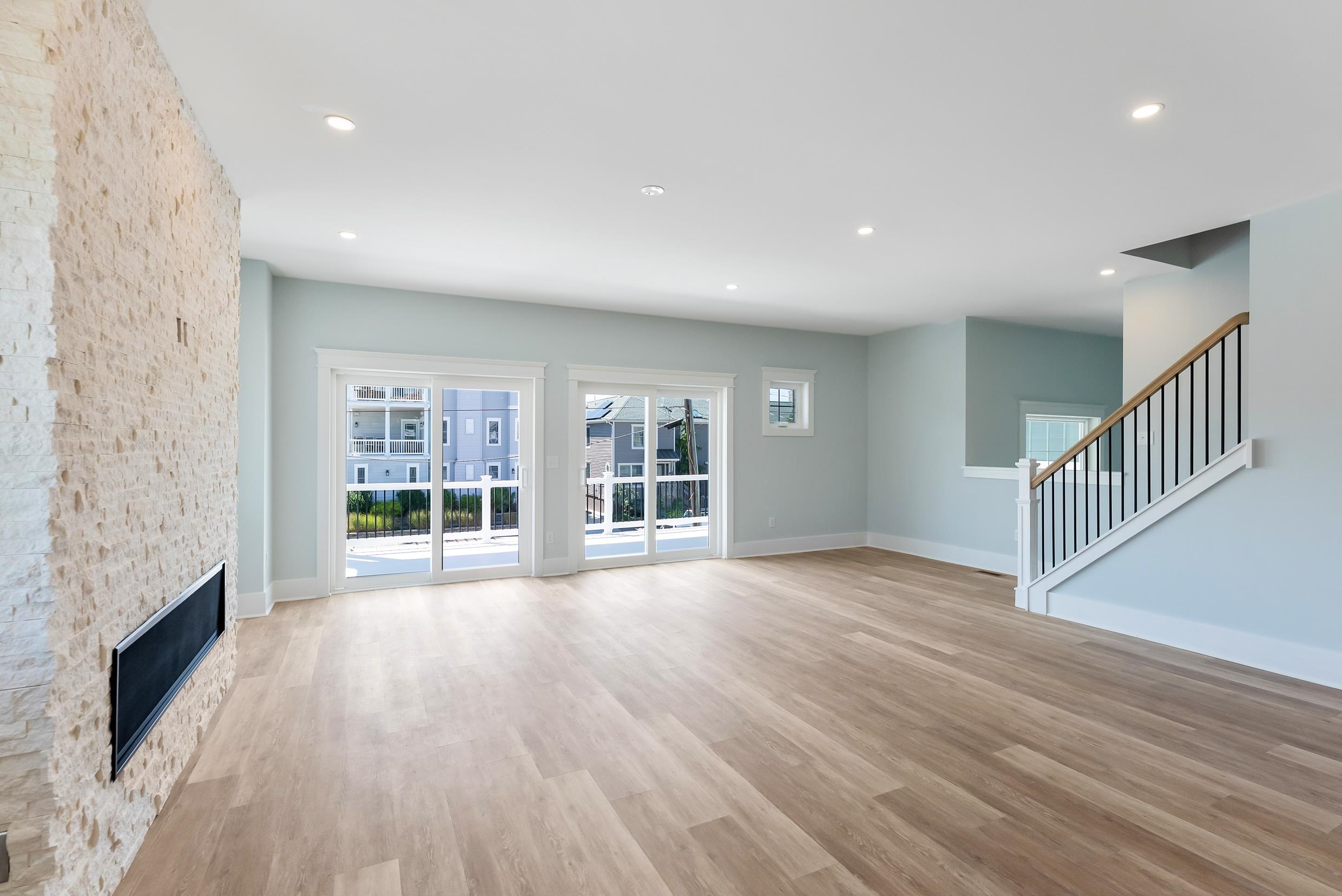 301 W 1st Avenue