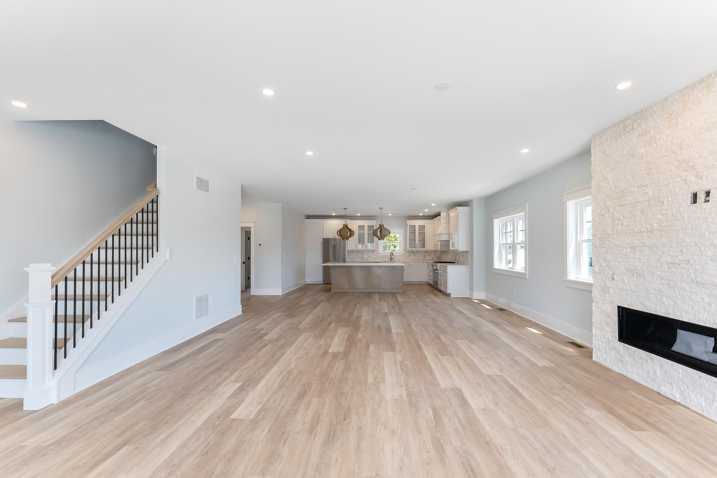 301 W 1st Avenue