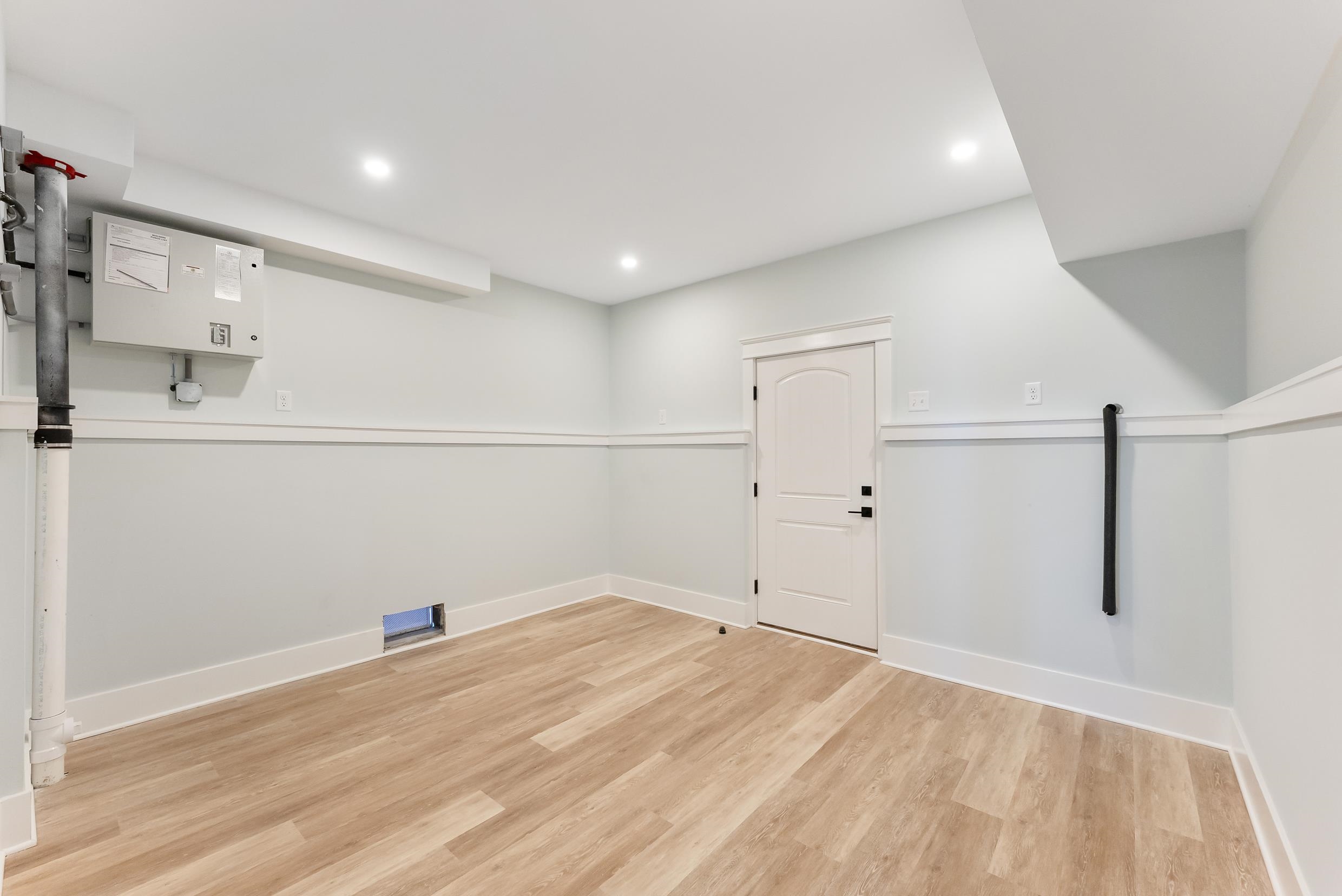 301 W 1st Avenue
