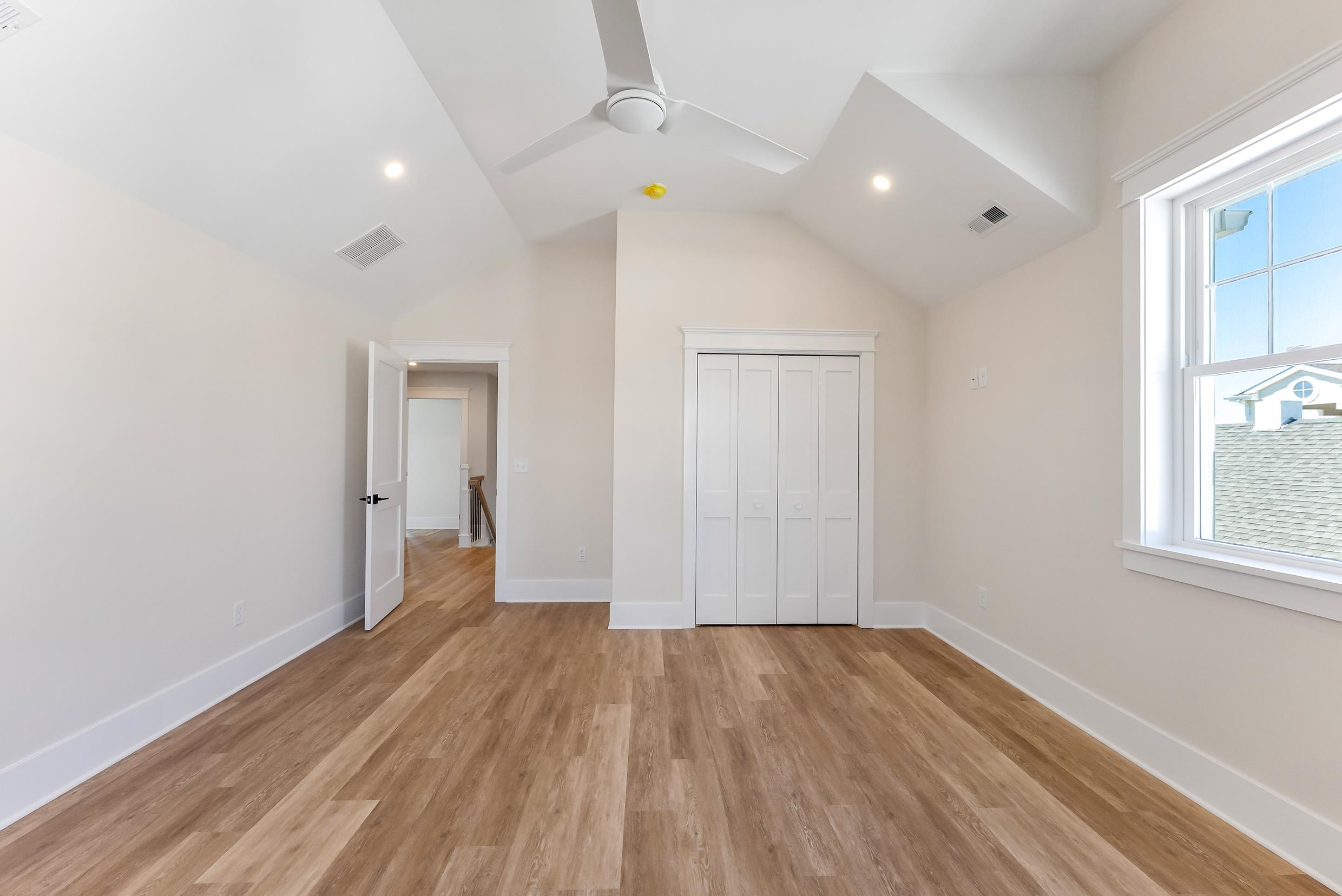 301 W 1st Avenue - Picture 36