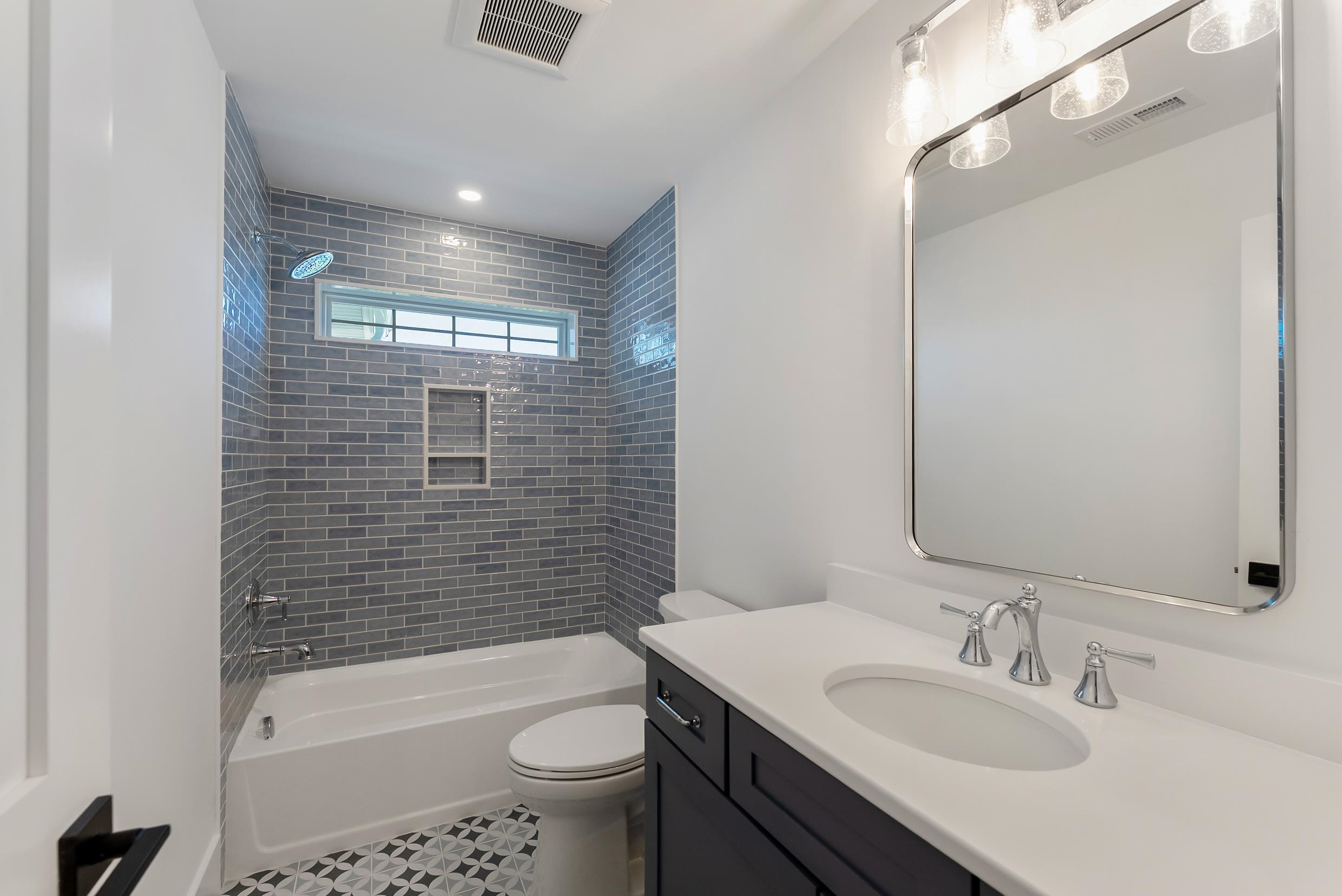 301 W 1st Avenue - Picture 38