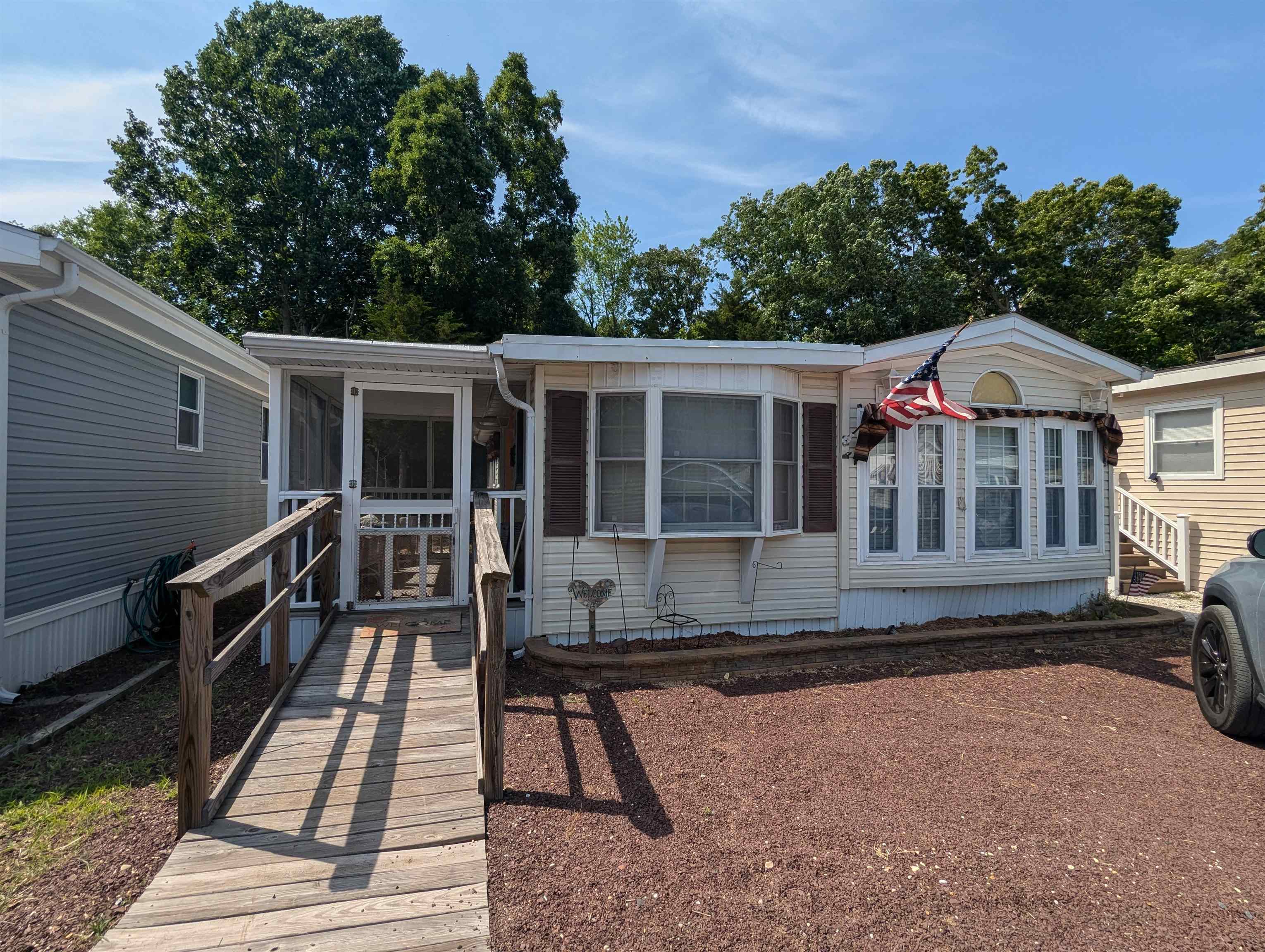 298 Poplar 