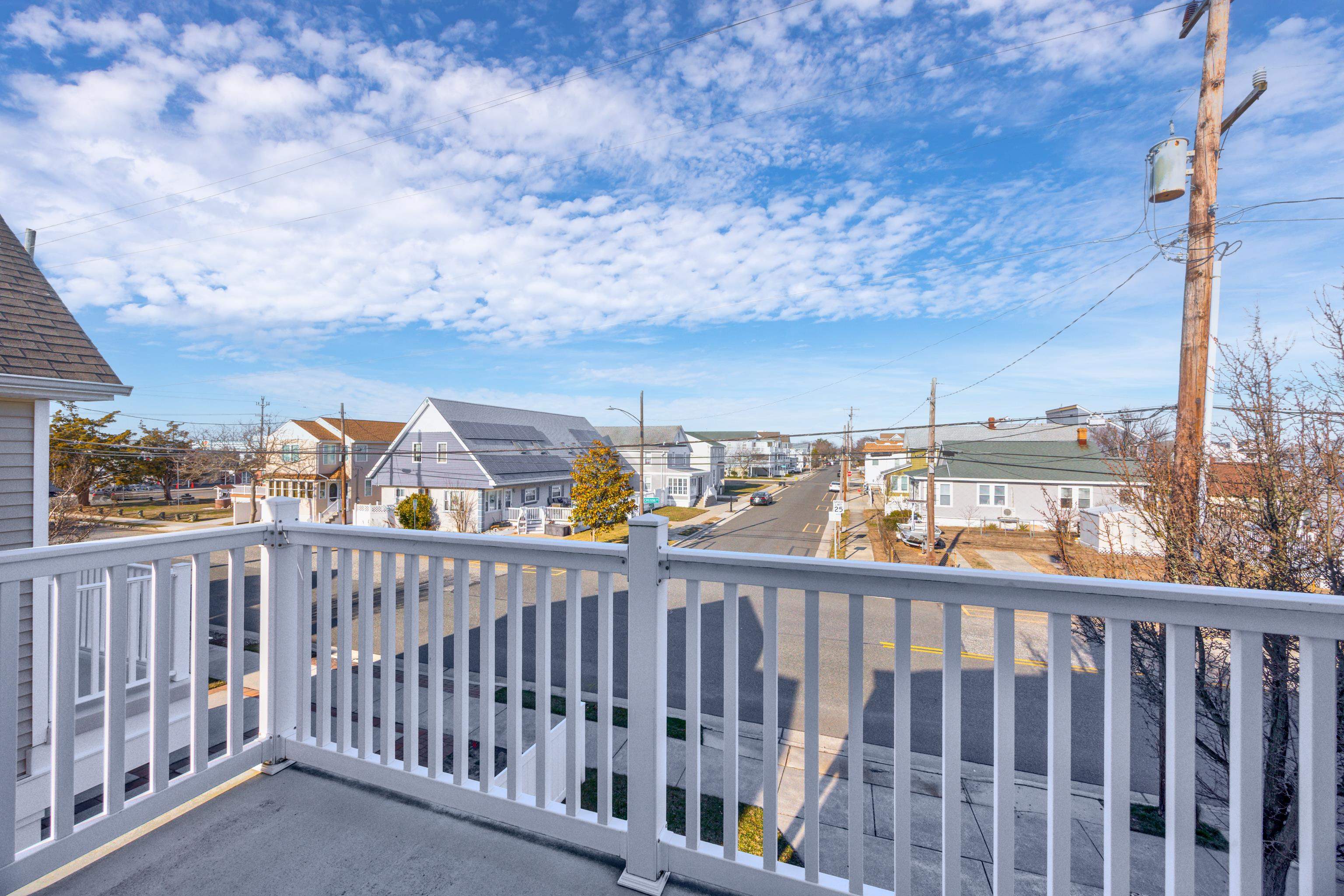 140 W Cresse Avenue