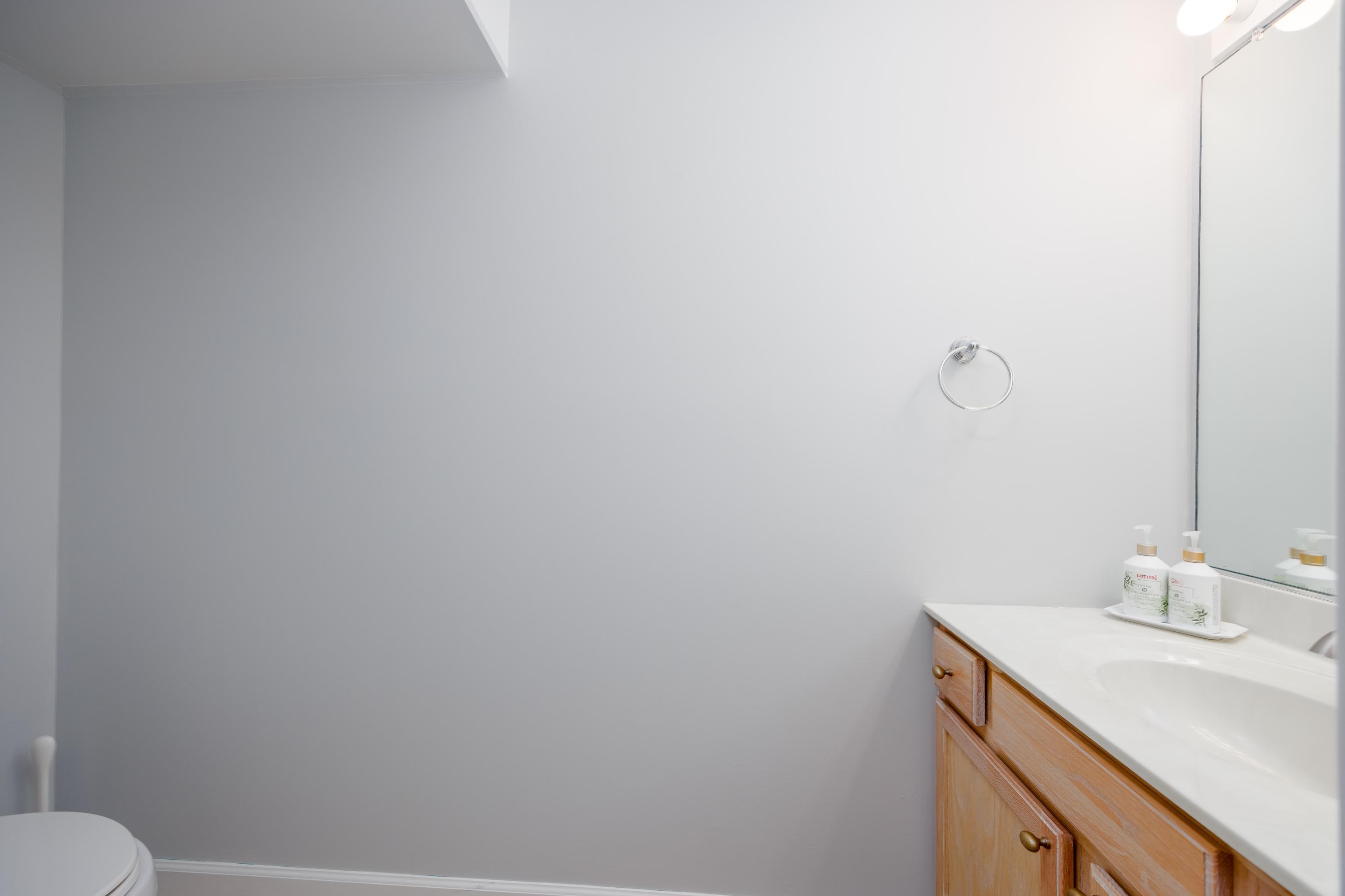 140 W Cresse Avenue