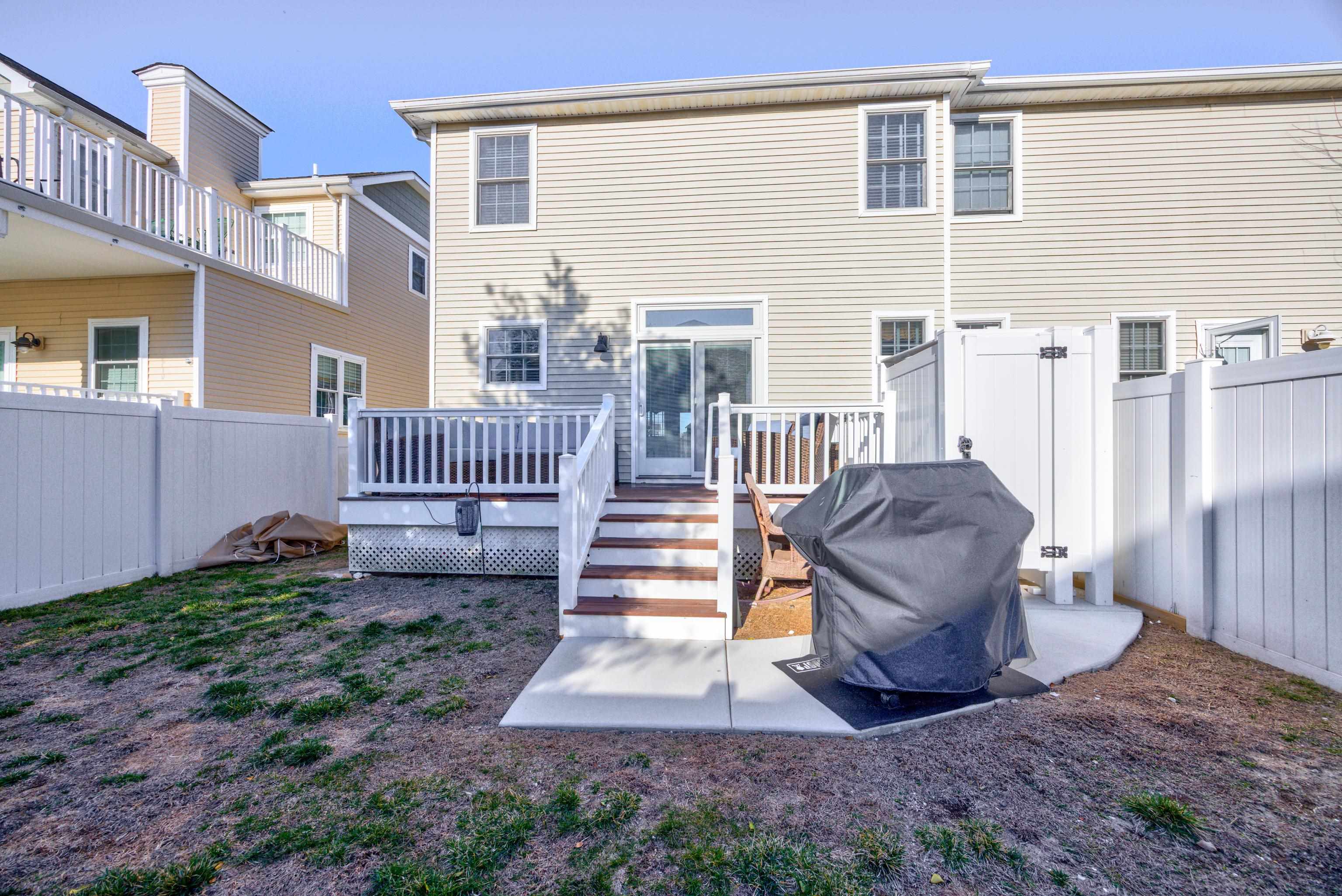 140 W Cresse Avenue