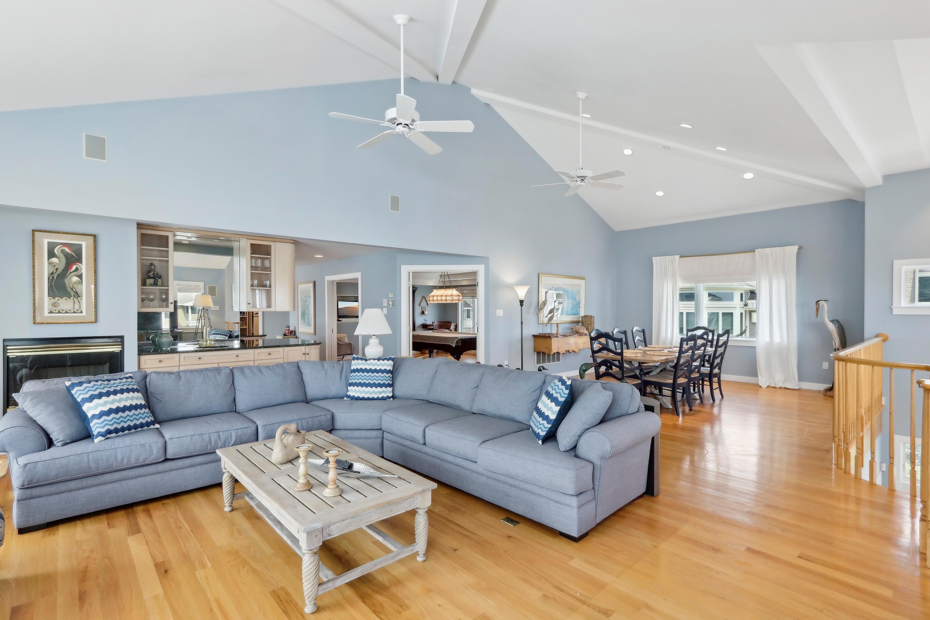 https://cdnparap40.paragonrels.com/ParagonImages/Property/P4/CAPEMAY/250678/24/0/0/f850a5a15b76b34448f62a1fe58a1be0/1/1f0316445f1d4a4ecbff31827a270715/250678-453a64f9-2cd4-467a-bb55-9aa23735879e.JPG