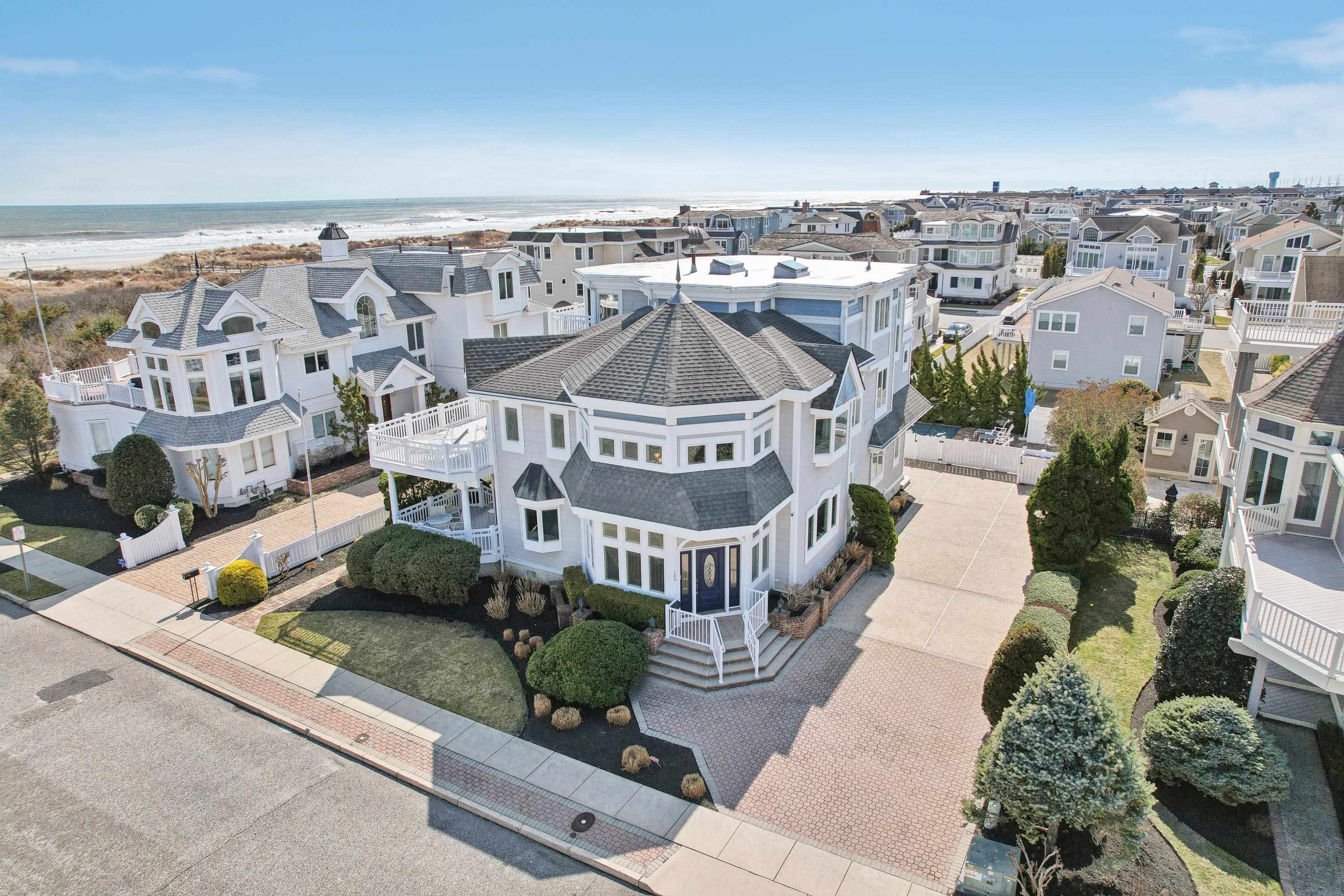 https://cdnparap40.paragonrels.com/ParagonImages/Property/P4/CAPEMAY/250678/4/0/0/6a679d0029b8900c29dcf7c1a74fd337/1/1f0316445f1d4a4ecbff31827a270715/250678-90974daf-3a66-45f5-854e-8c9489cfec08.JPG