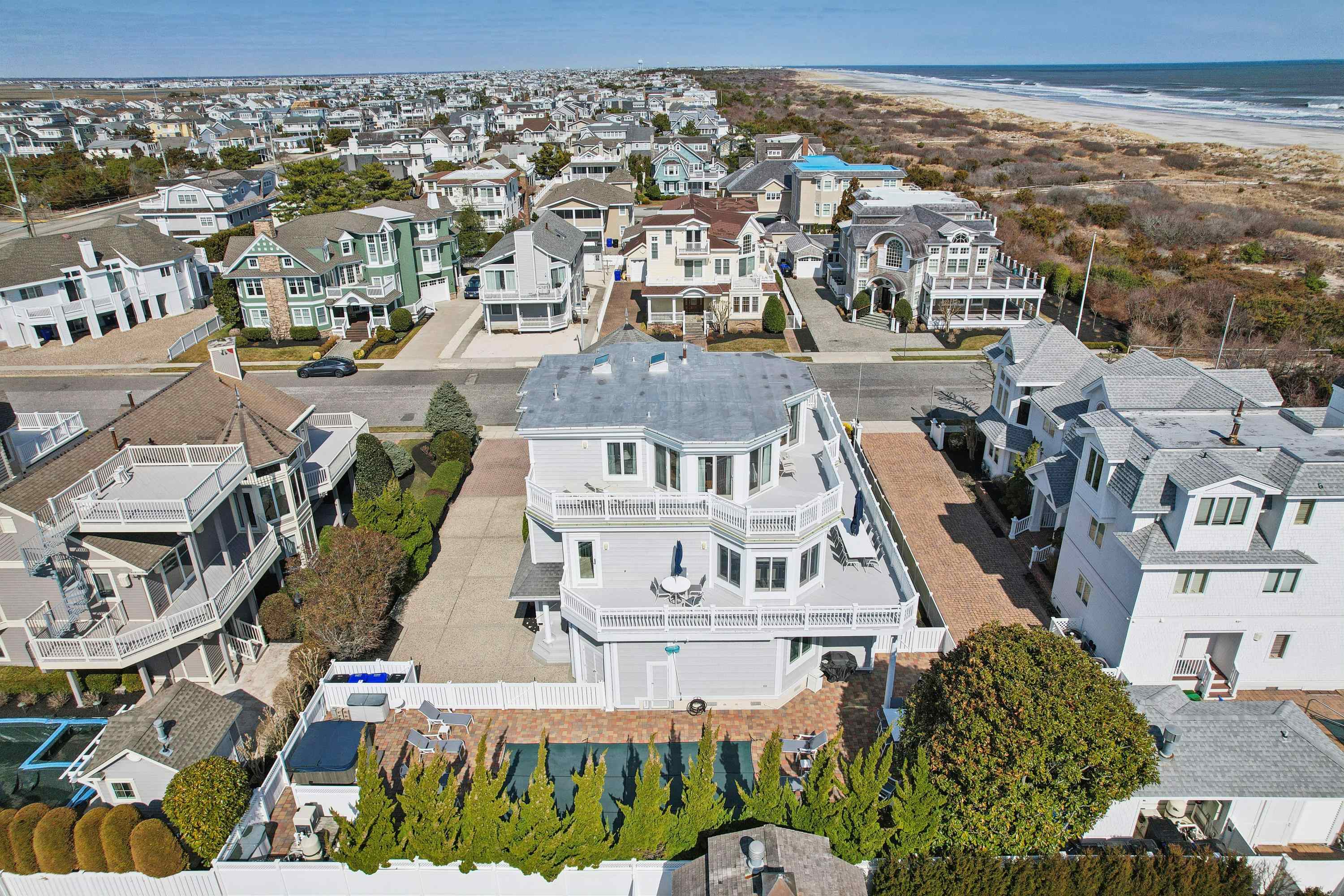 https://cdnparap40.paragonrels.com/ParagonImages/Property/P4/CAPEMAY/250678/8/0/0/42b0f431e1320938dfc09481d9f21081/1/1f0316445f1d4a4ecbff31827a270715/250678-26a0d69a-74d7-4807-8ccc-b8250779b7c6.JPG
