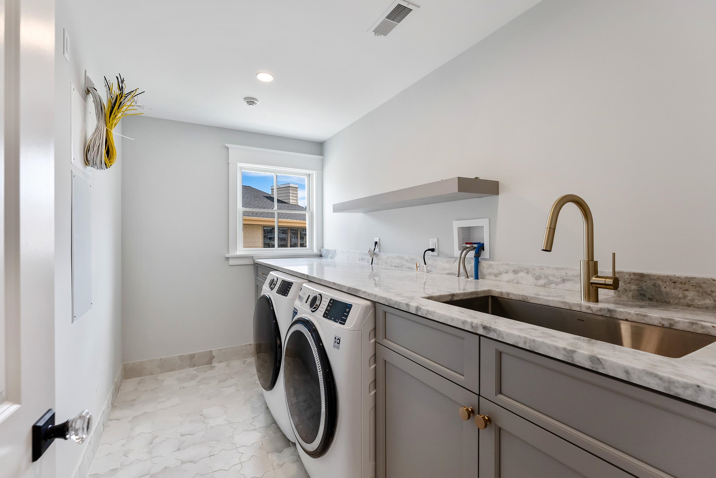 2205 Harbor Avenue - Picture 27