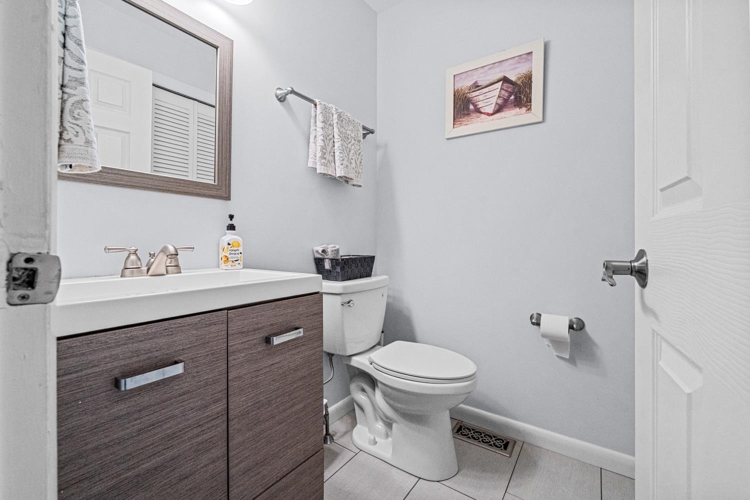 2048 Ocean Drive - Picture 19
