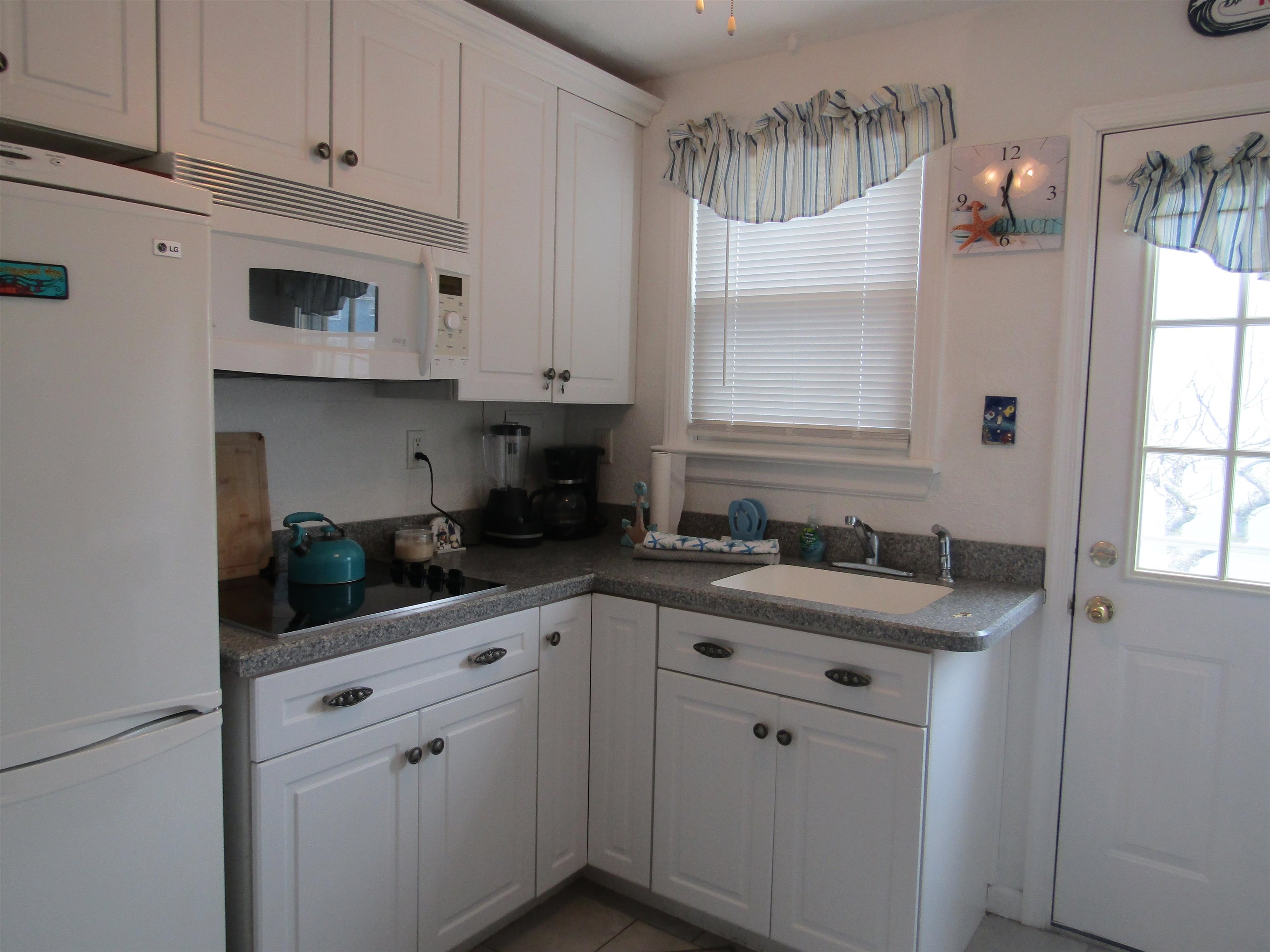 301 E Crocus