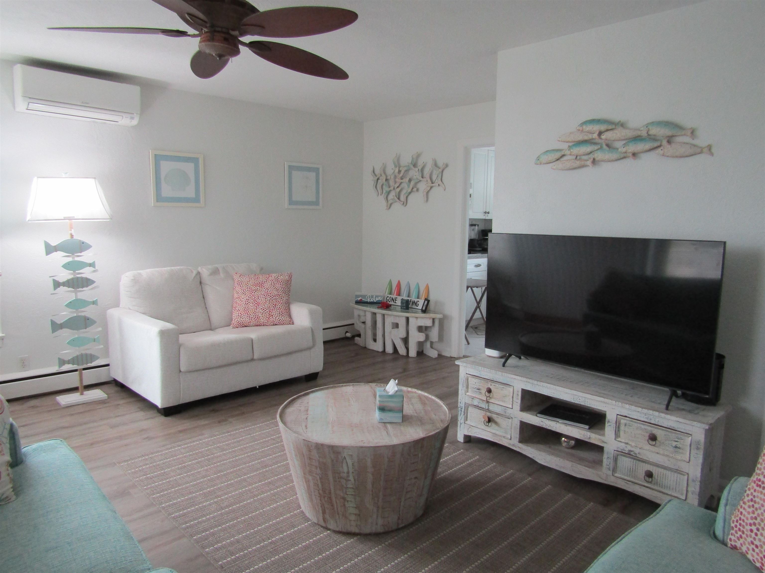 301 E Crocus