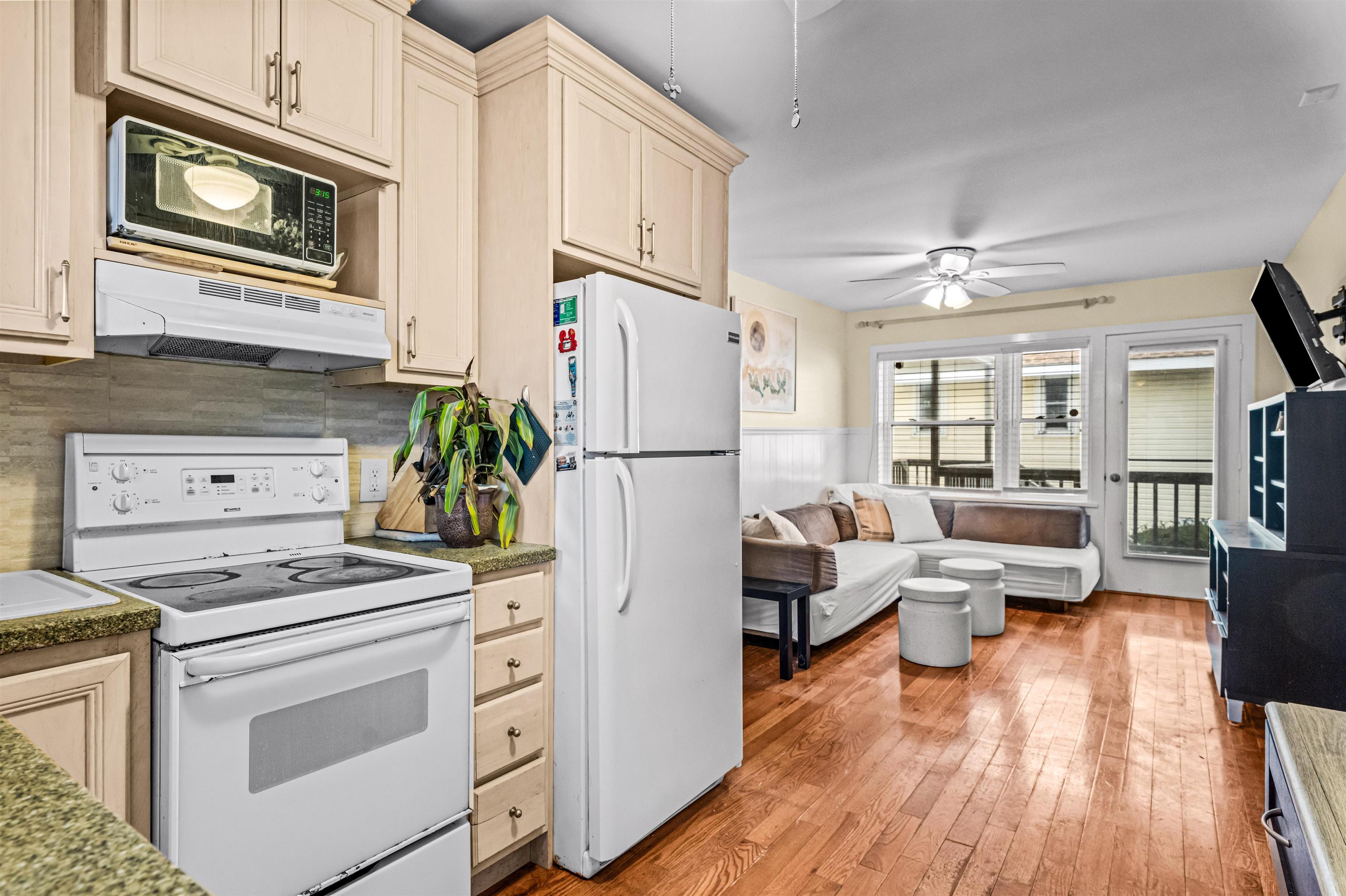 29 E 28th Street - Picture 8