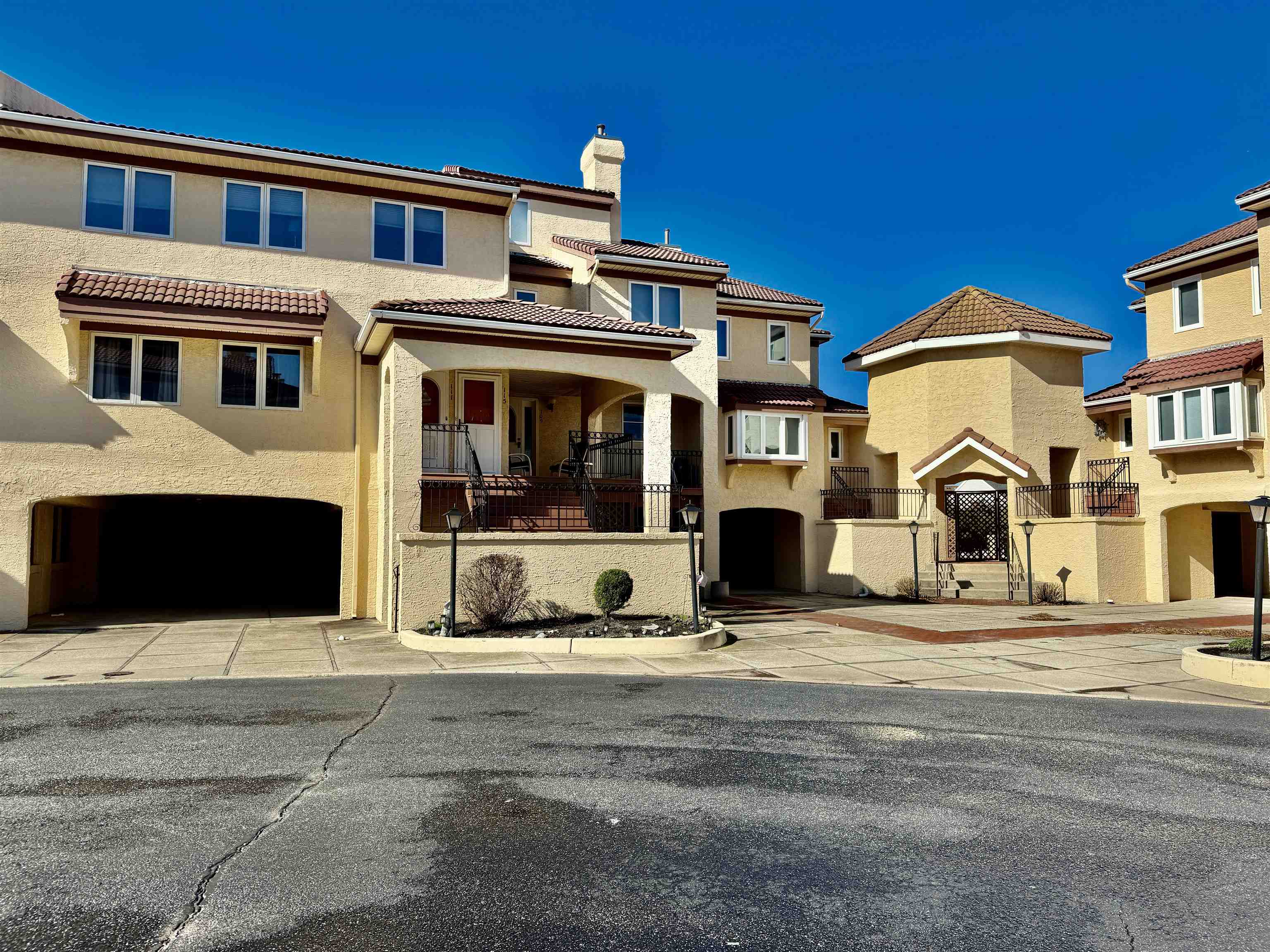 301 E South Station Avenue - Lower Township