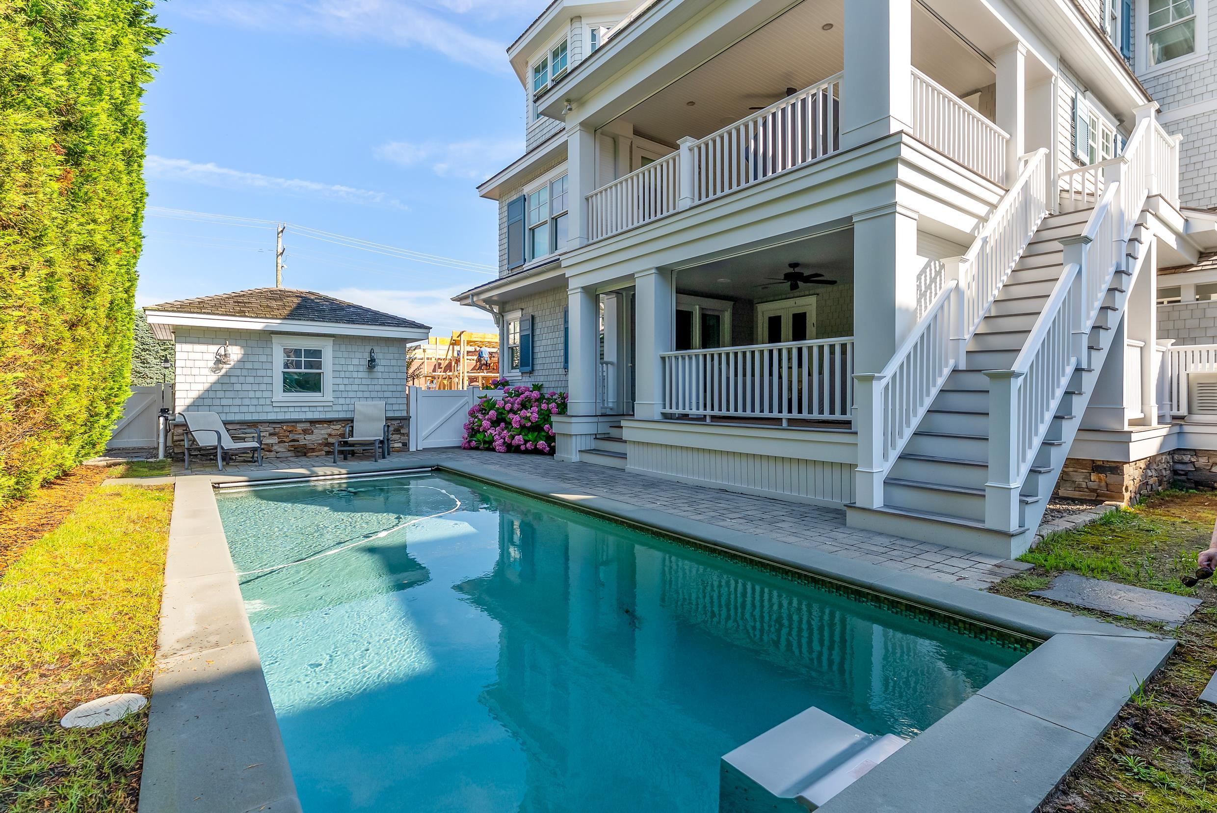 182 65th Street - Picture 2