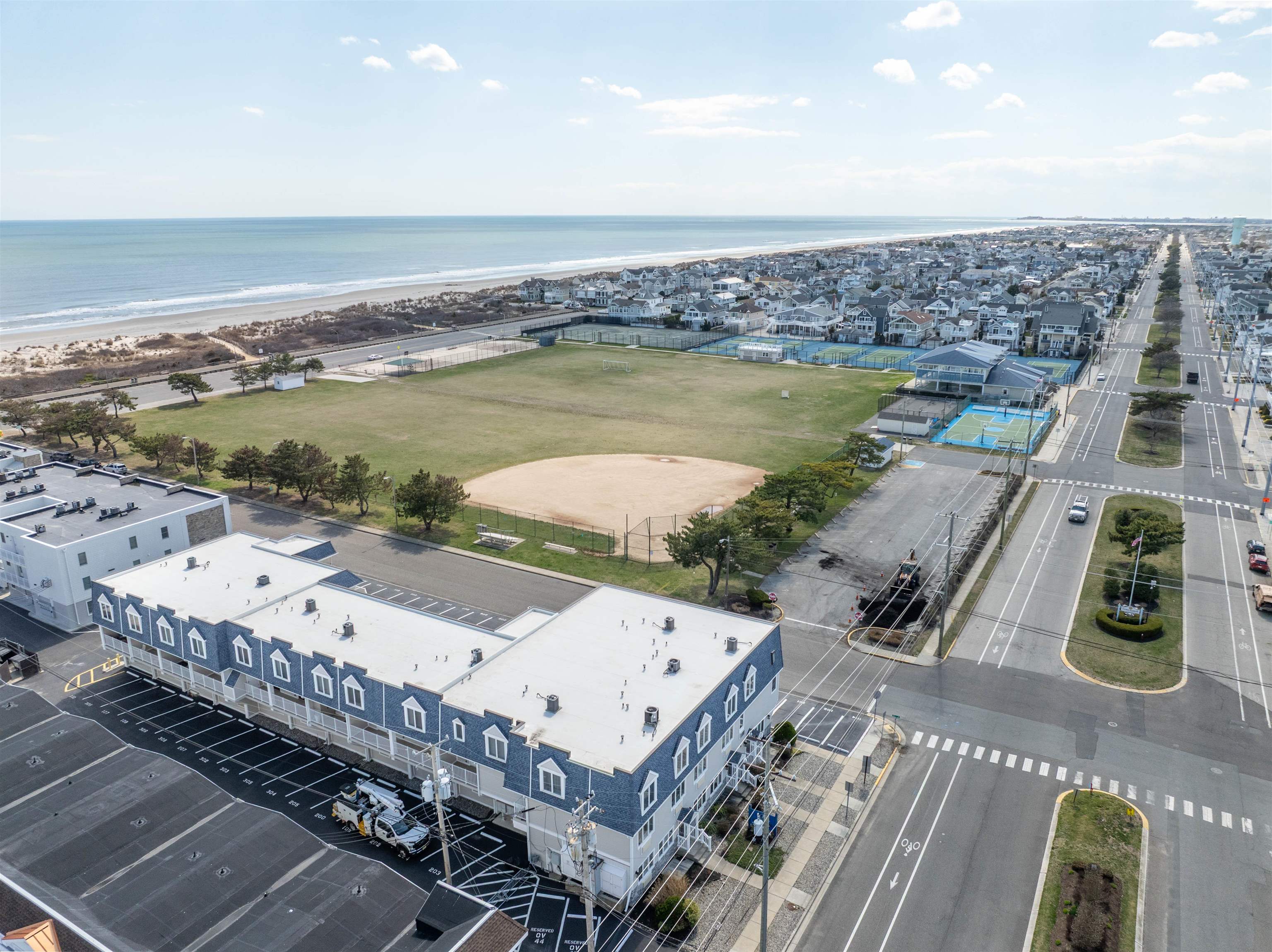 https://cdnparap40.paragonrels.com/ParagonImages/Property/P4/CAPEMAY/250895/17/0/0/0c32317eef467723e46b6d310e383173/1/692a82807c31a81f0924c85d8375fe72/250895-ff06a9eb-0566-4105-a132-84140ee57b6e.JPG