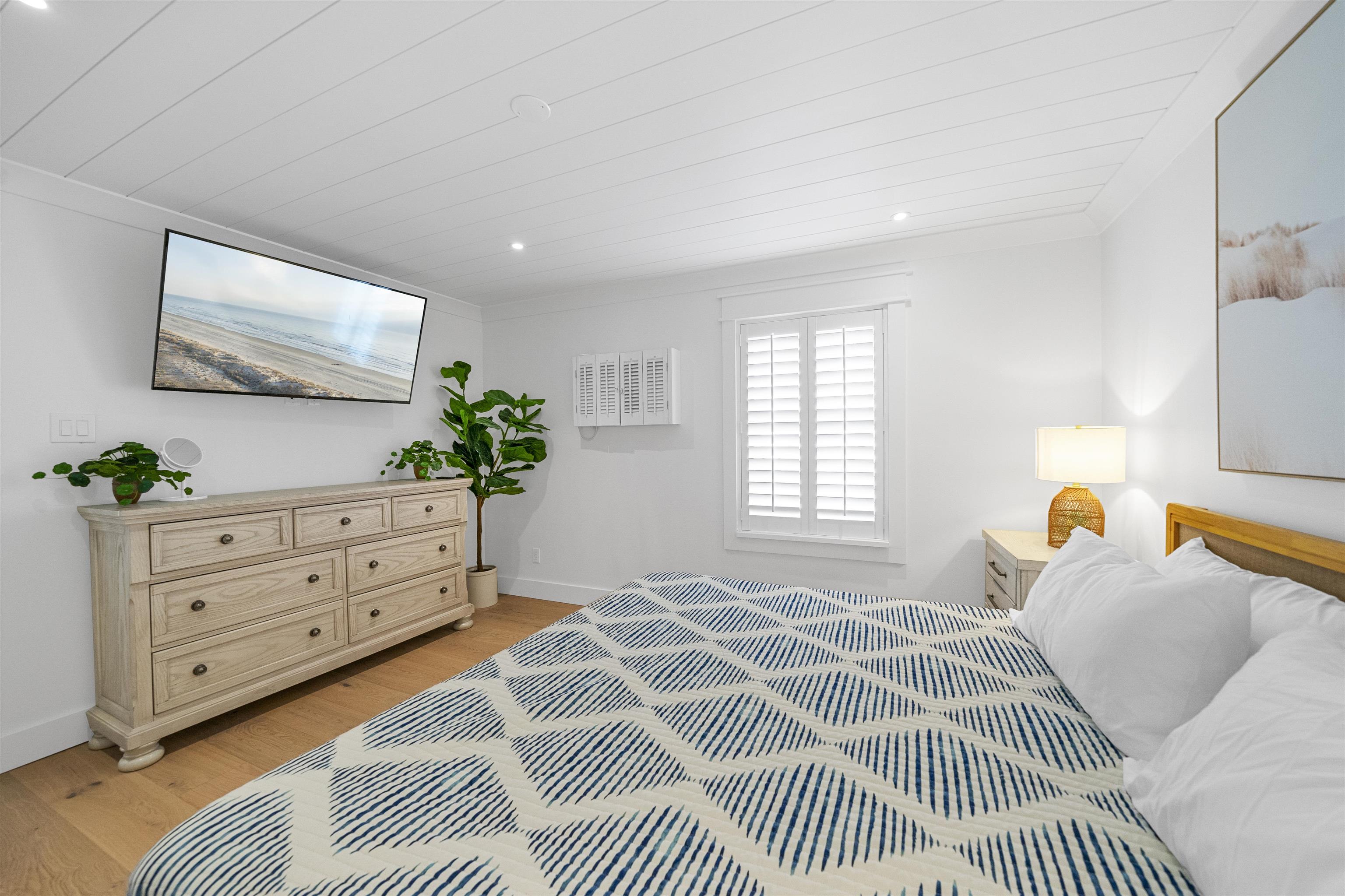 https://cdnparap40.paragonrels.com/ParagonImages/Property/P4/CAPEMAY/250895/9/0/0/a82040a98d0679eb5291df33b827b1f0/1/692a82807c31a81f0924c85d8375fe72/250895-b2422d1d-d25c-4b6f-ab06-8a216c4588f9.JPG