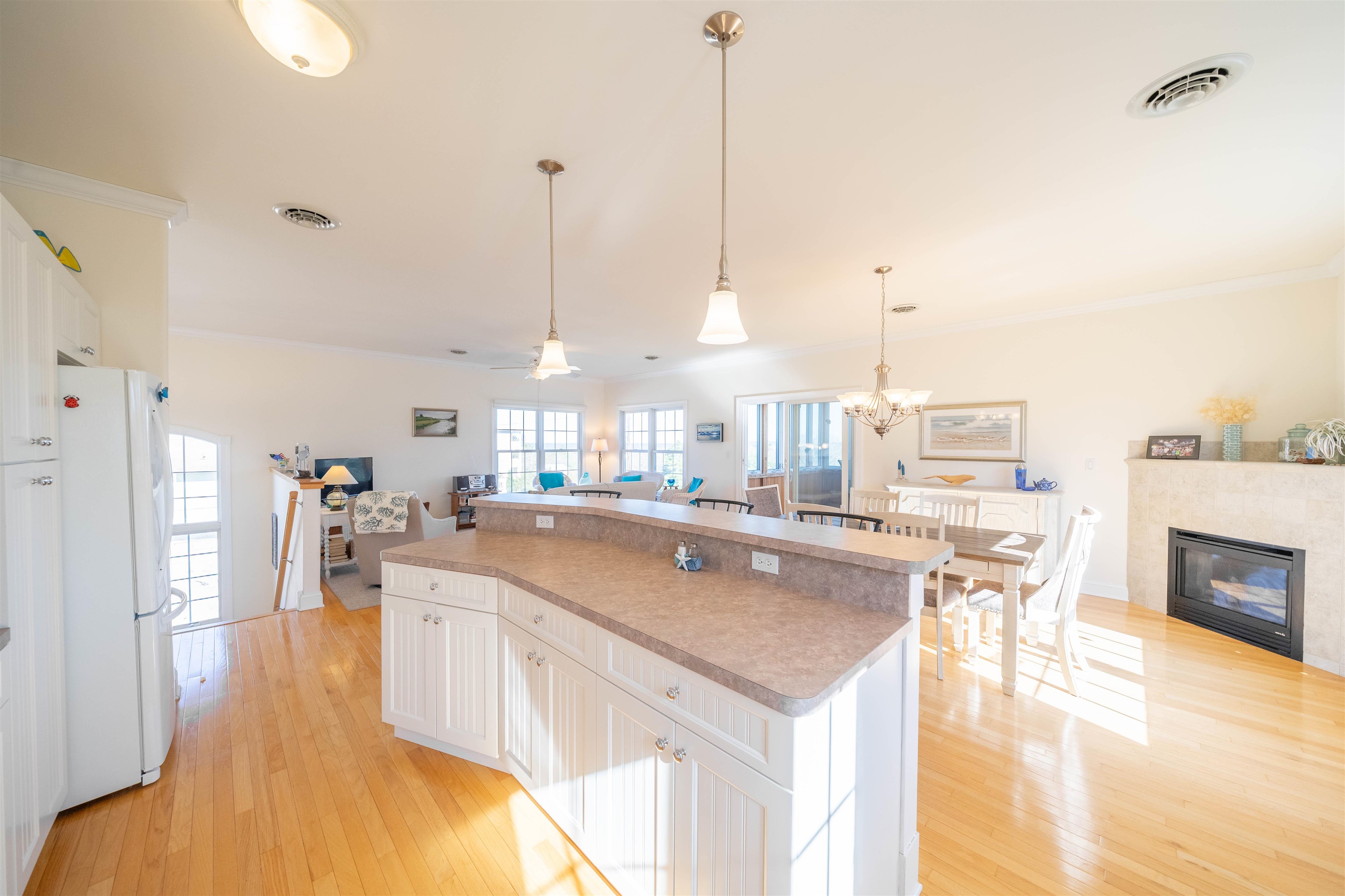 https://cdnparap40.paragonrels.com/ParagonImages/Property/P4/CAPEMAY/250920/25/0/0/d6348570a9c71457e7d427af757cf85c/1/08fd7203c0911751d0bfa96580c610c4/250920-95cb3838-4003-499b-88f6-647f4bca297b.JPG