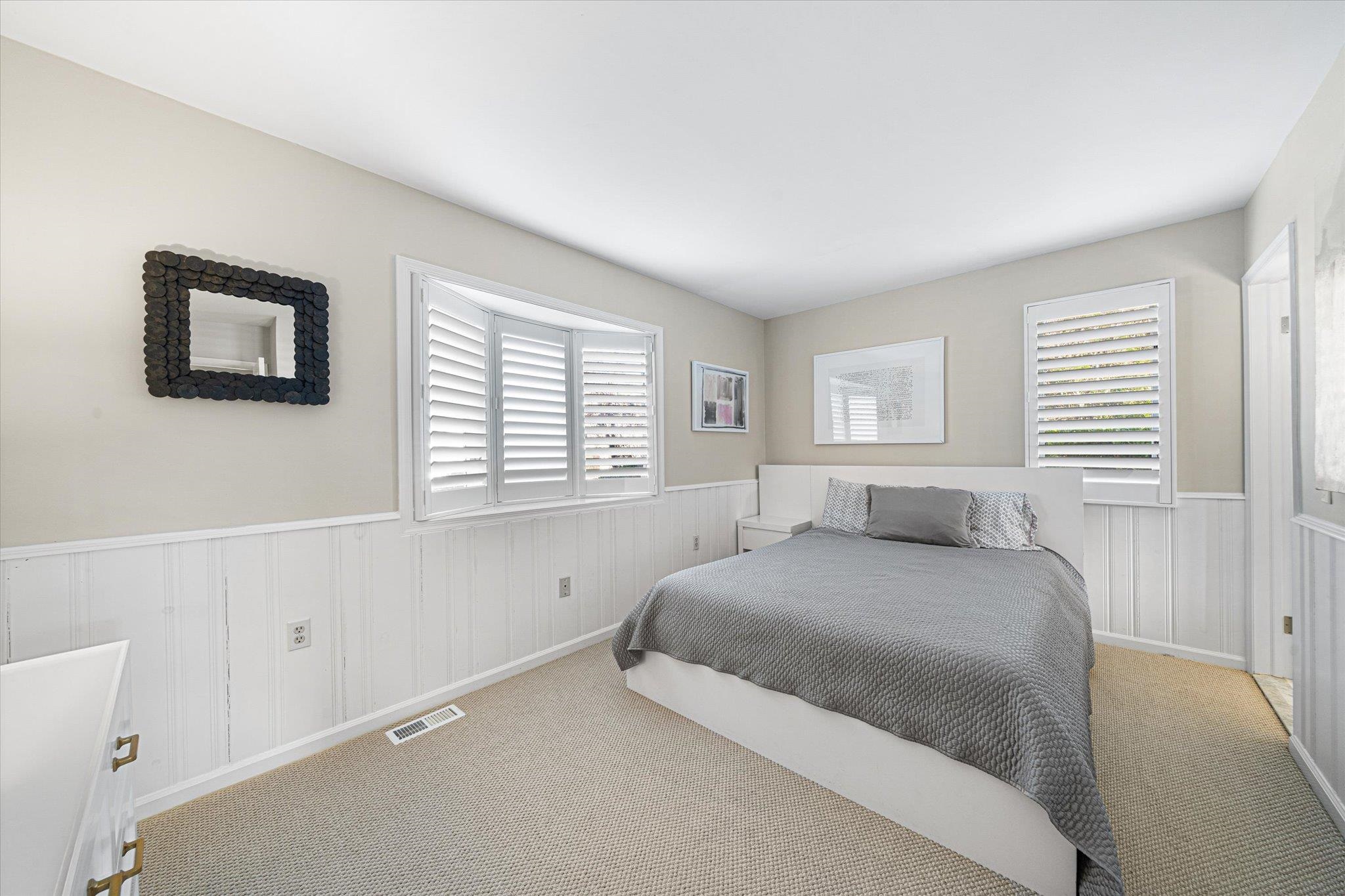 https://cdnparap40.paragonrels.com/ParagonImages/Property/P4/CAPEMAY/250936/21/0/0/a4db4c0fa5dba9875a067821eb43bffc/1/953593c6a0bdfb4fb211a9bf4a662a41/250936-c1610337-0ae3-49ac-8e24-7f030d2f41f7.JPG