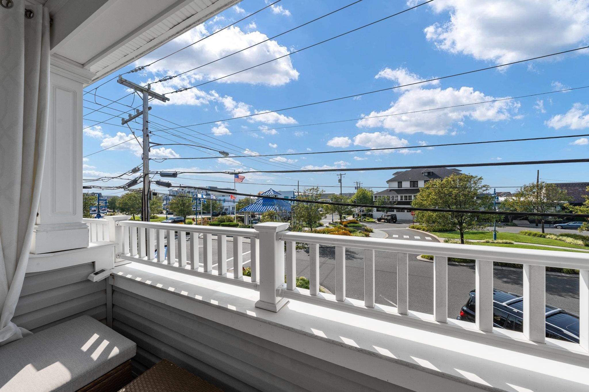 2023 Dune Drive - Picture 14
