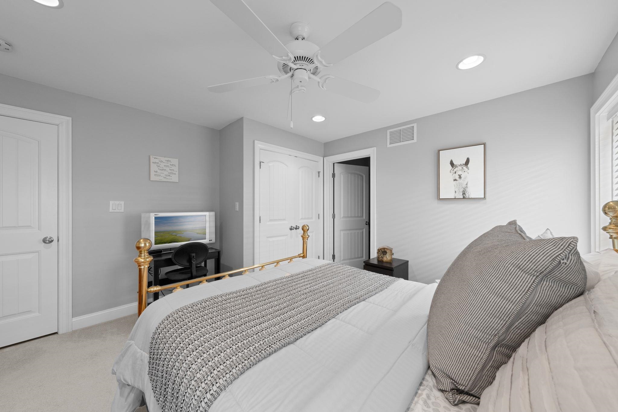 2023 Dune Drive - Picture 19