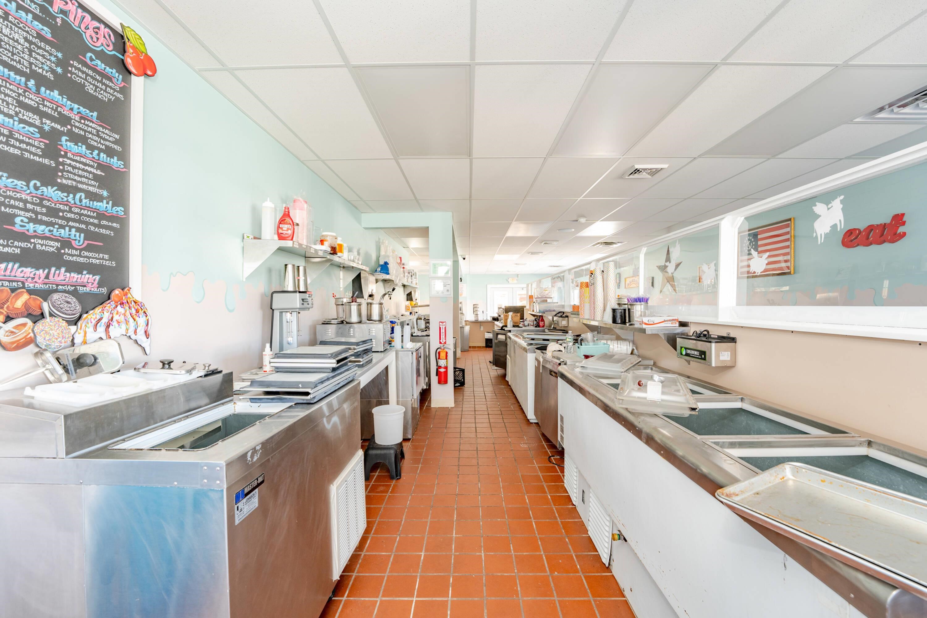 100 E 6th Avenue