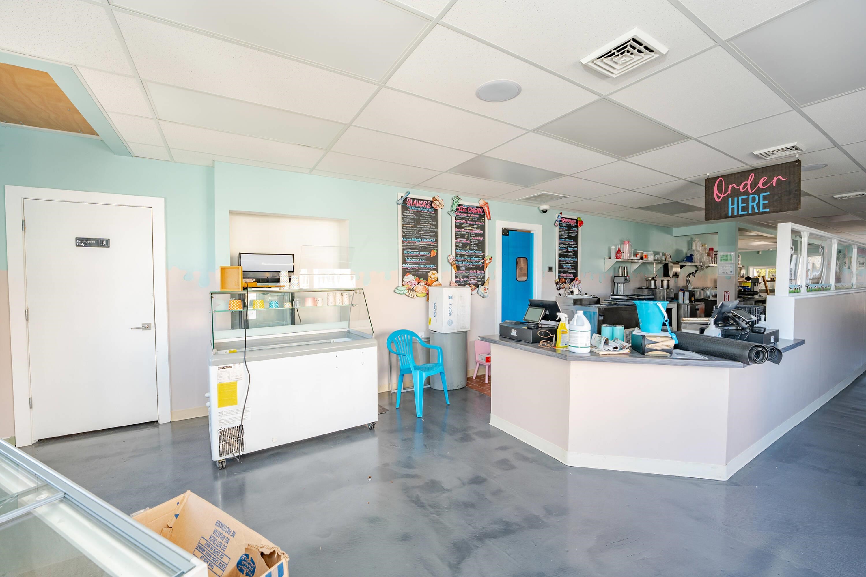 100 E 6th Avenue