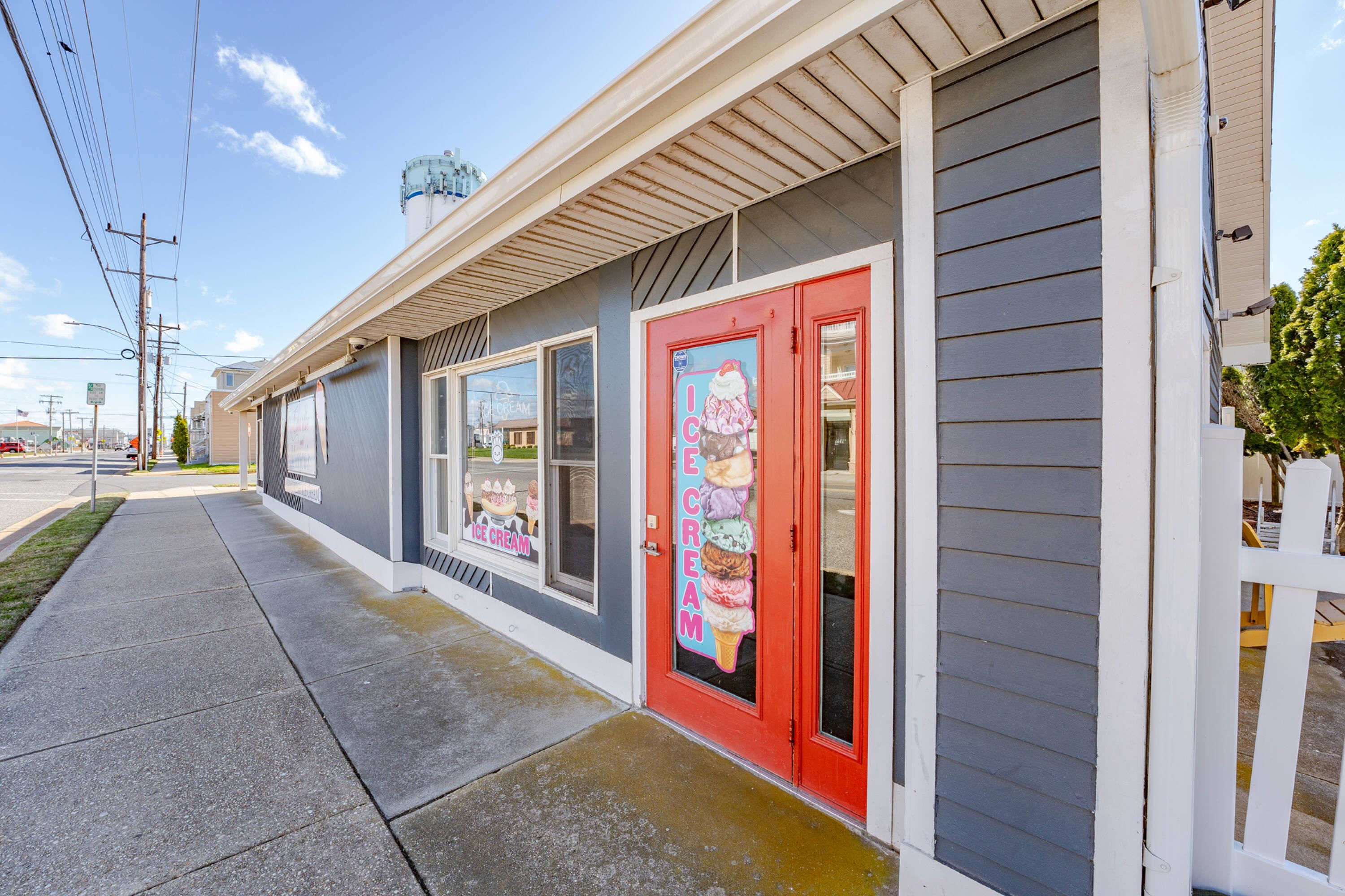 100 E 6th Avenue
