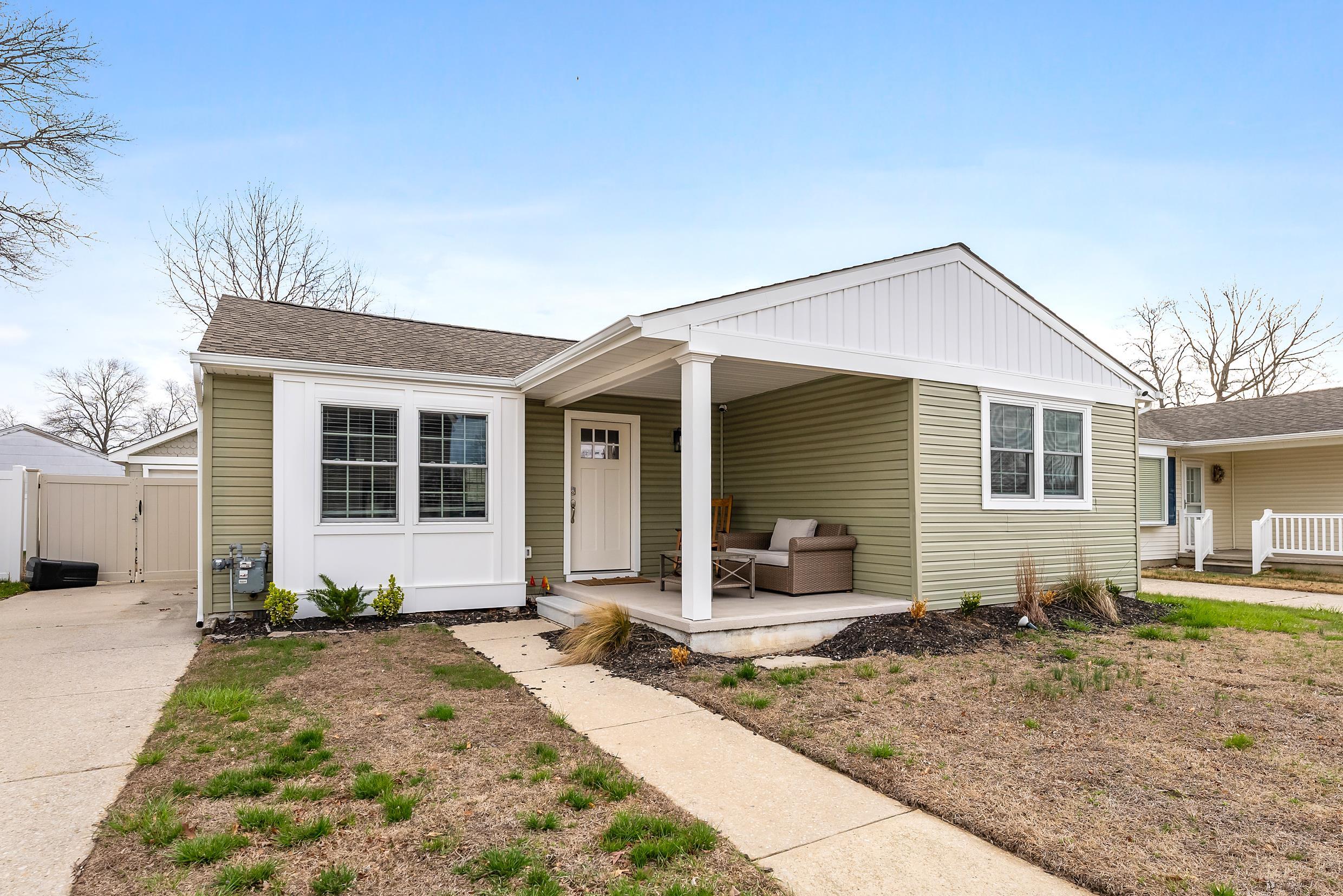 107 Beechwood Avenue - Villas