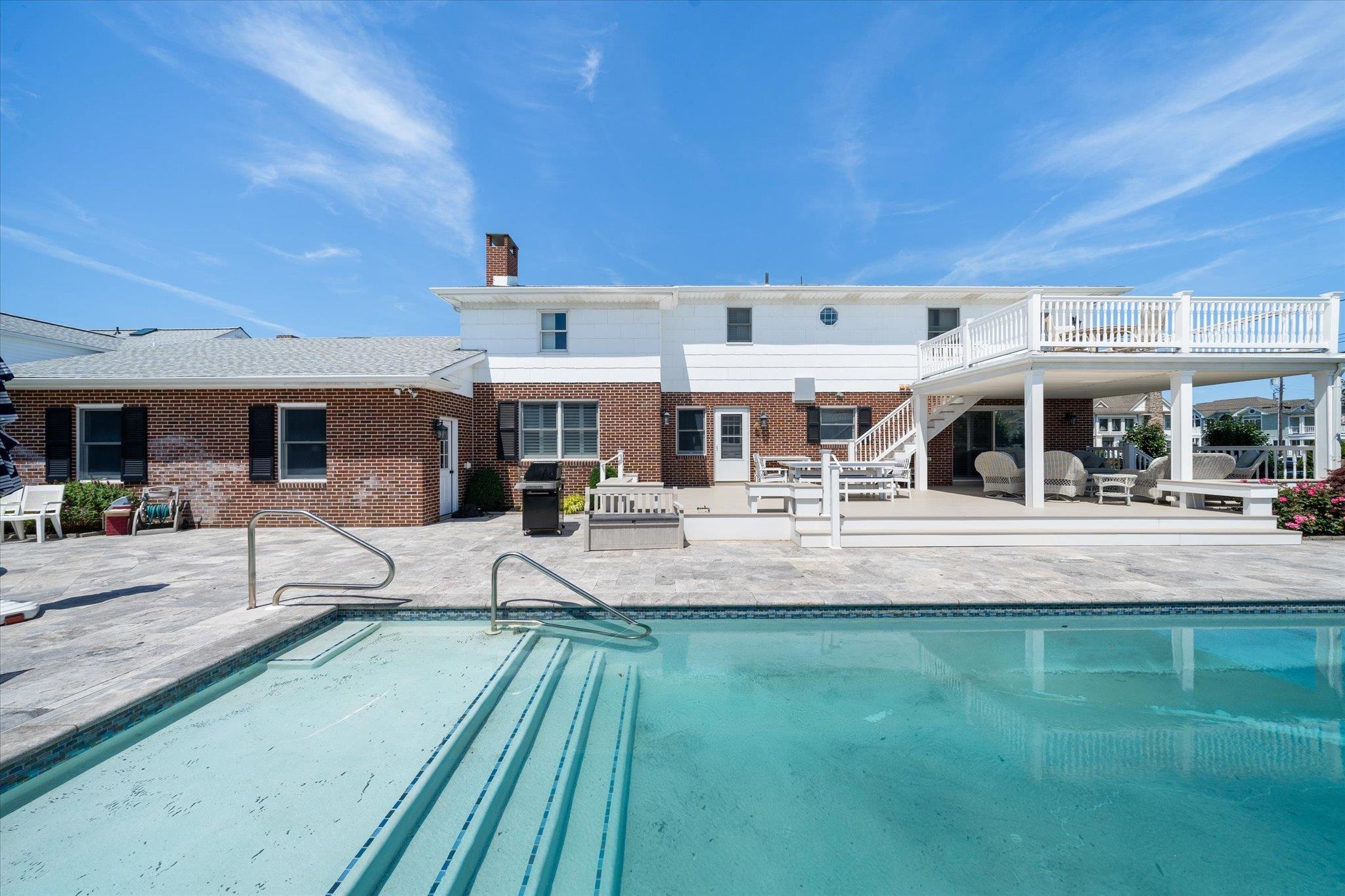 https://cdnparap40.paragonrels.com/ParagonImages/Property/P4/CAPEMAY/250989/6/0/0/35f7ea031619bf5c8d4eed2a50915e0b/1/e7bc5fa87a5de8f6f42a11bd12069518/250989-c6d38e3b-4c5c-48bd-bedf-a2cefebaaa31.JPG