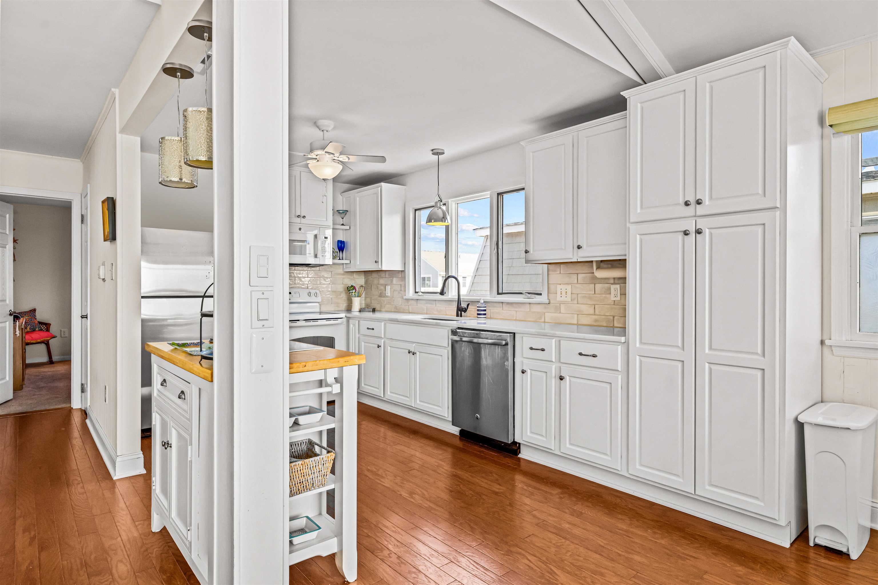 2988 Avalon Avenue - Picture 25