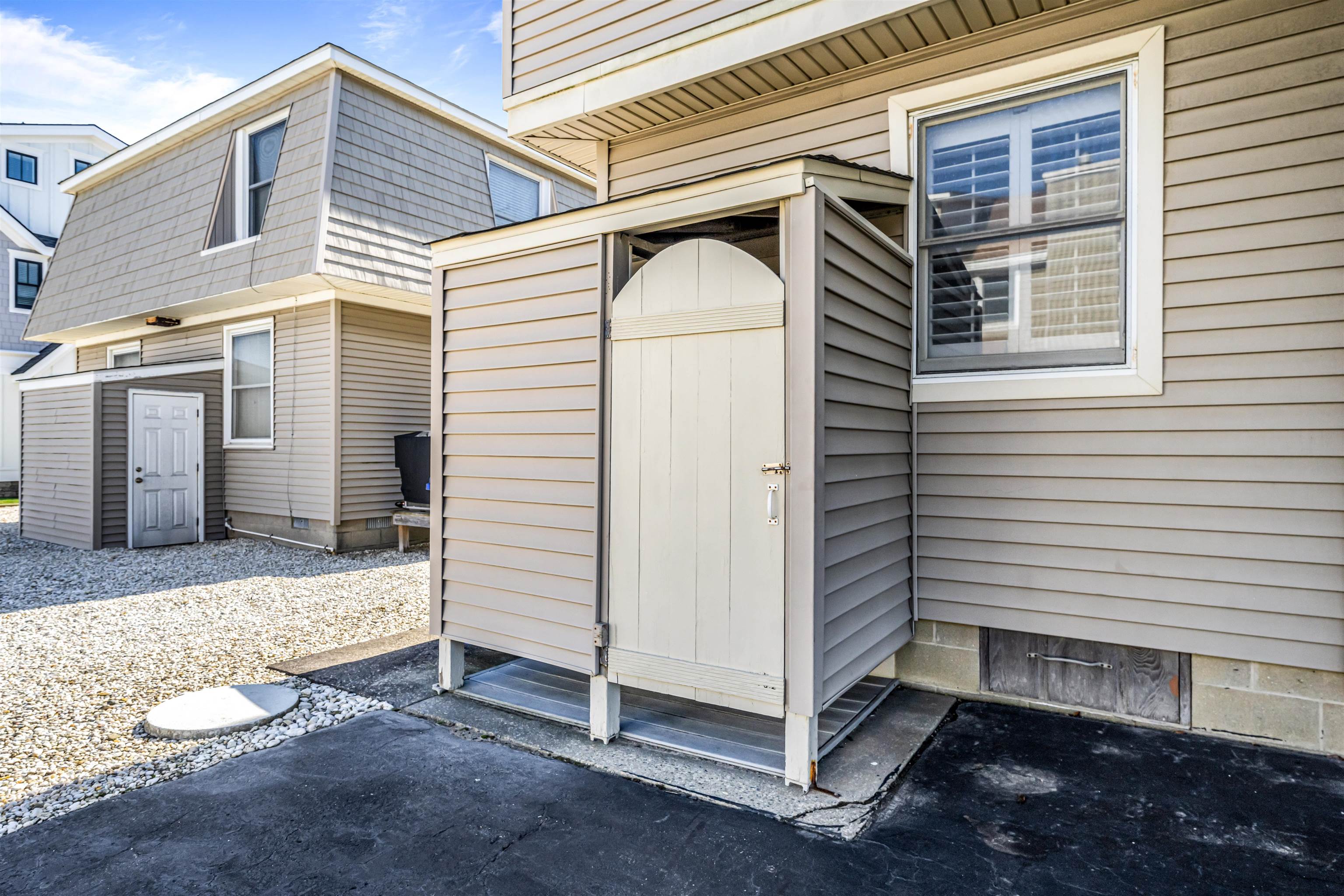 2988 Avalon Avenue - Picture 40