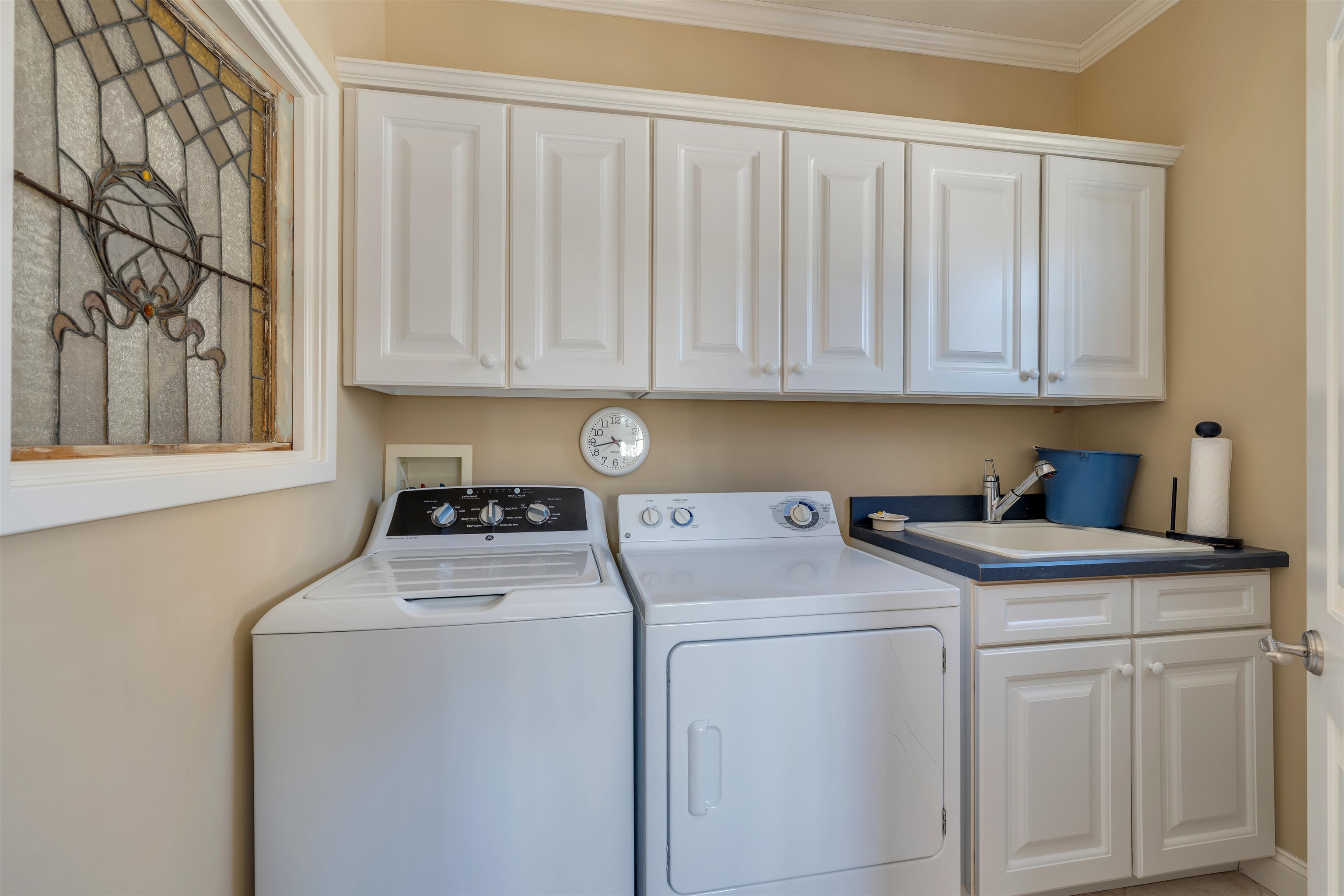 56 E 22nd Street - Picture 10