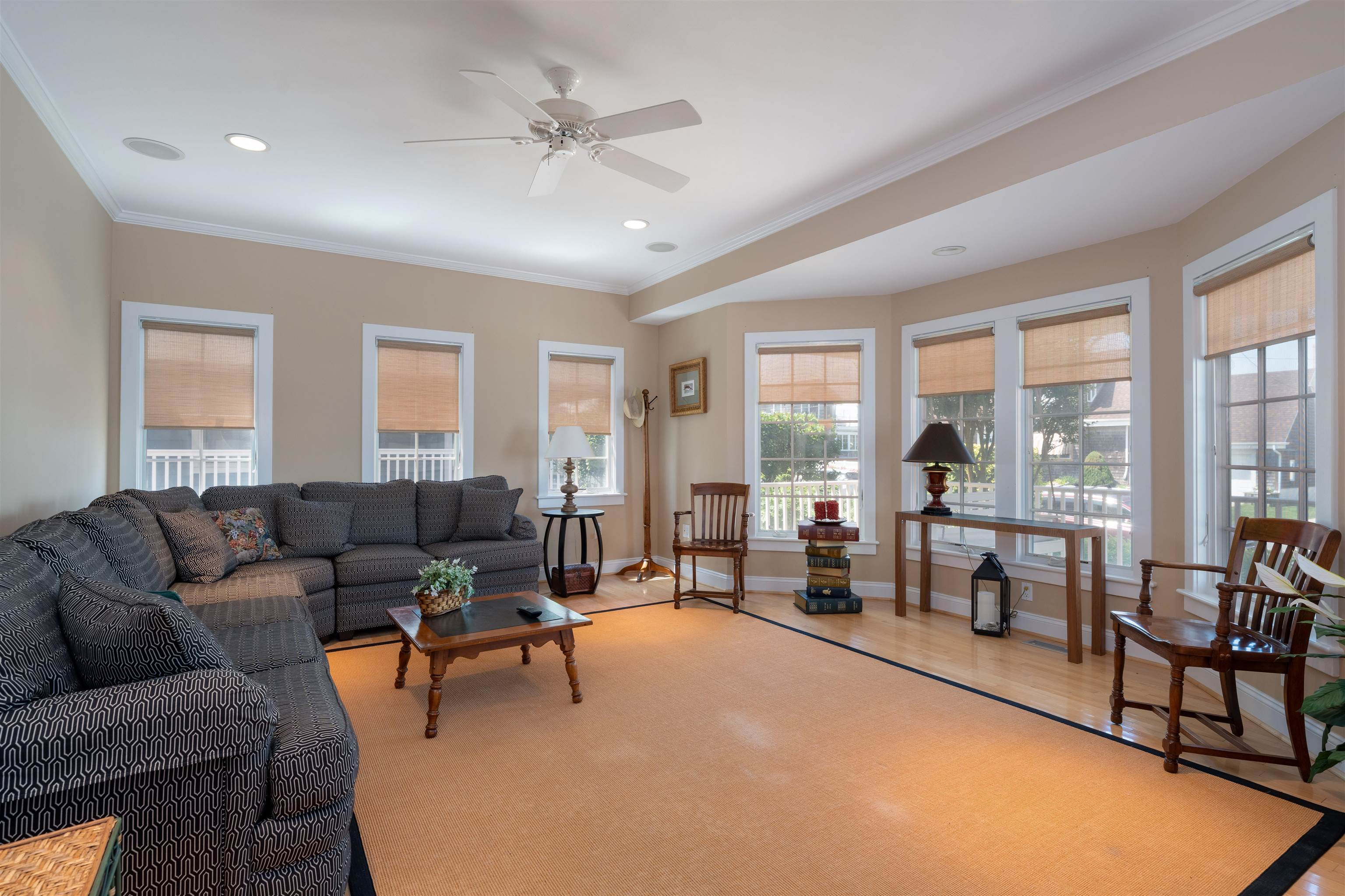 56 E 22nd Street - Picture 10