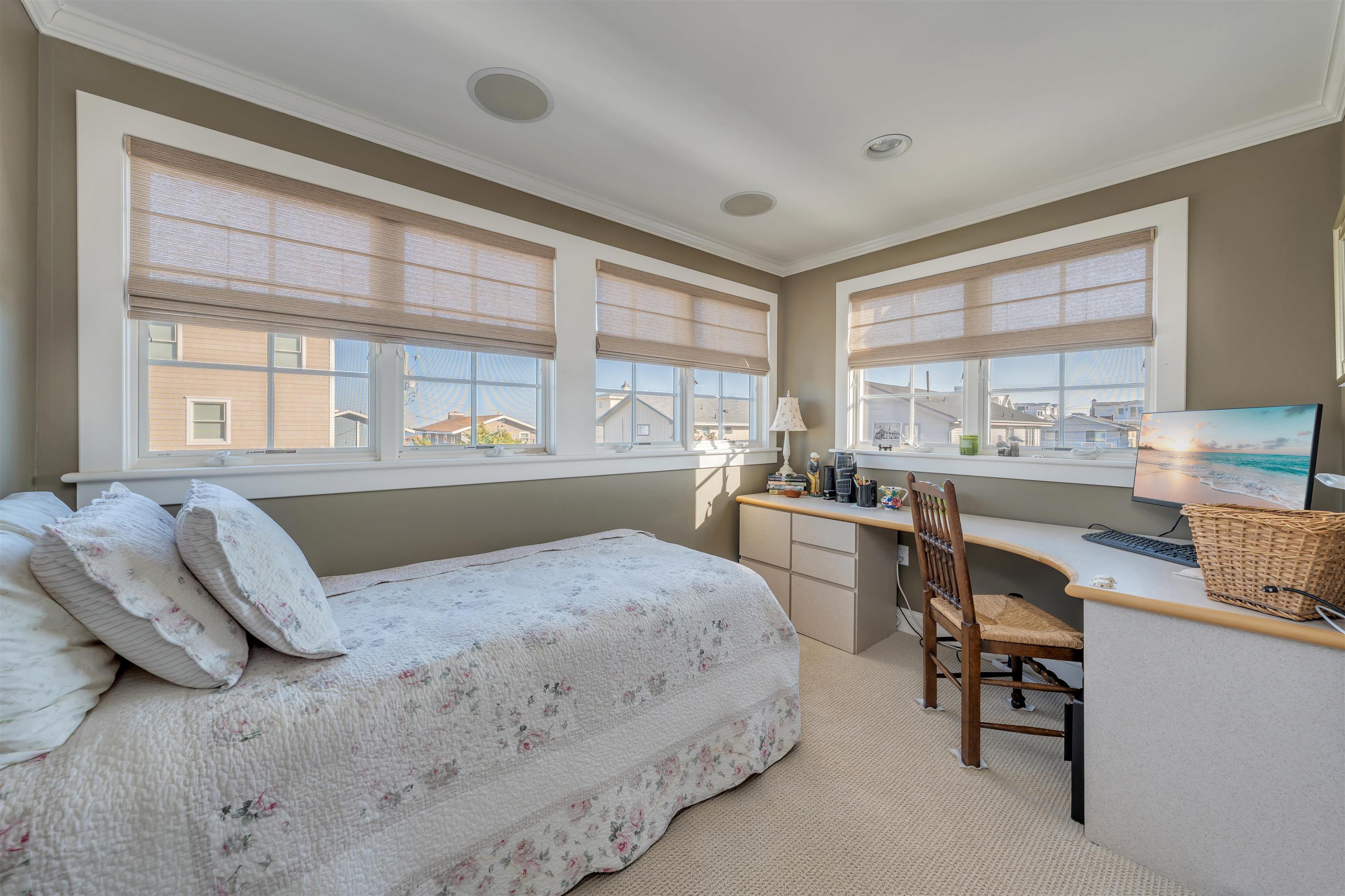 56 E 22nd Street - Picture 20
