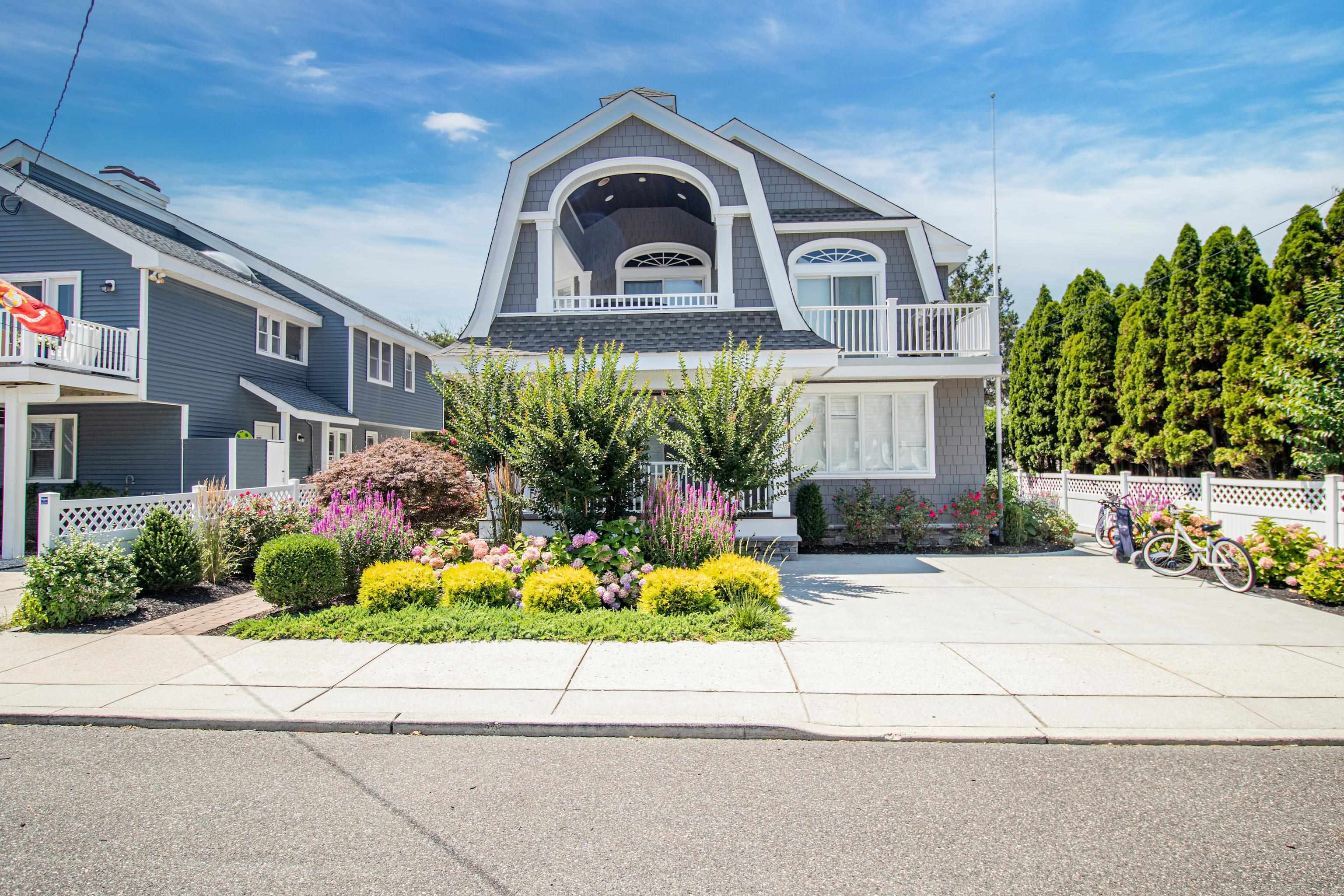 178 37th Street - Avalon