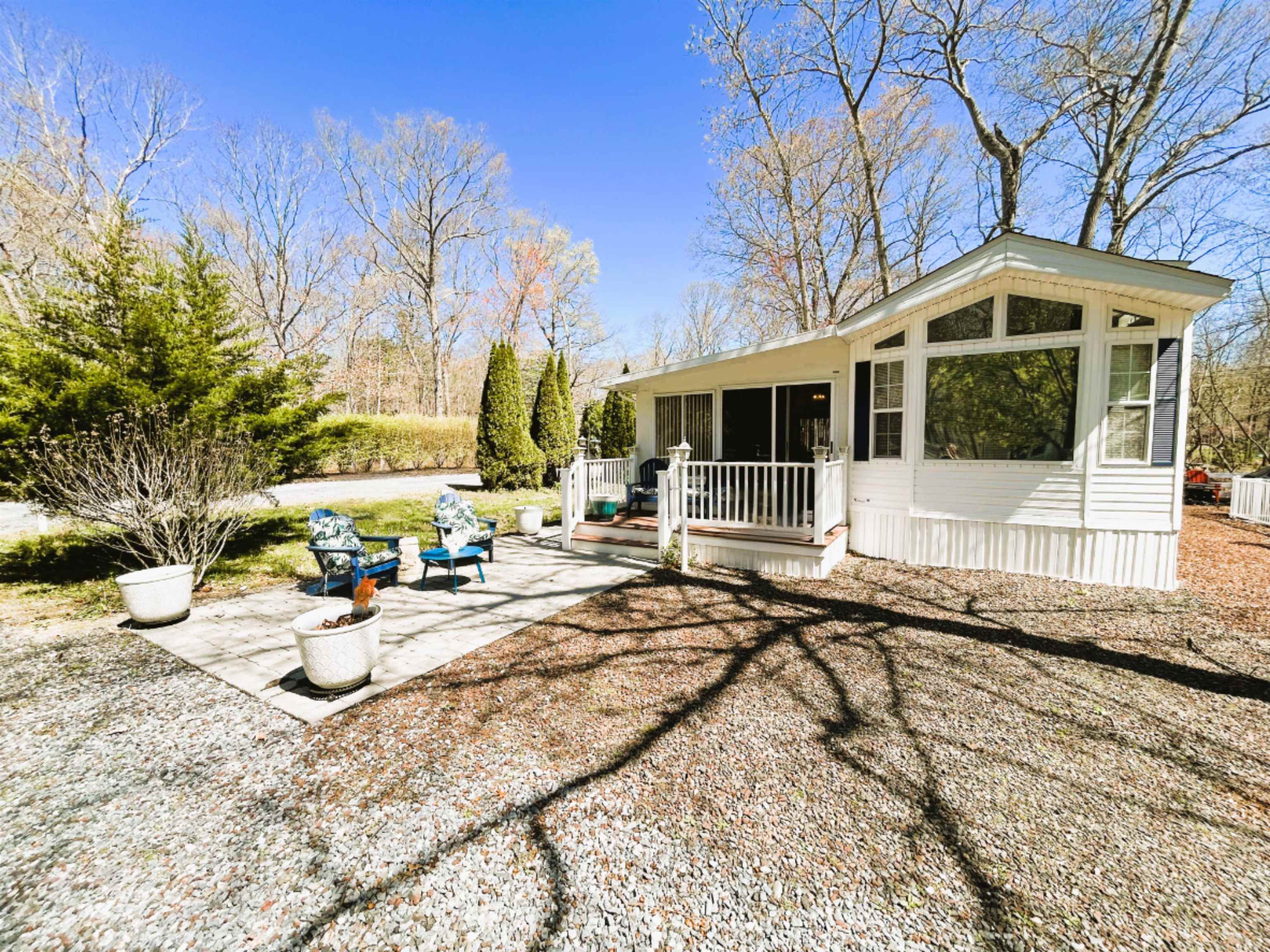 165 Freemont Avenue - Woodbine