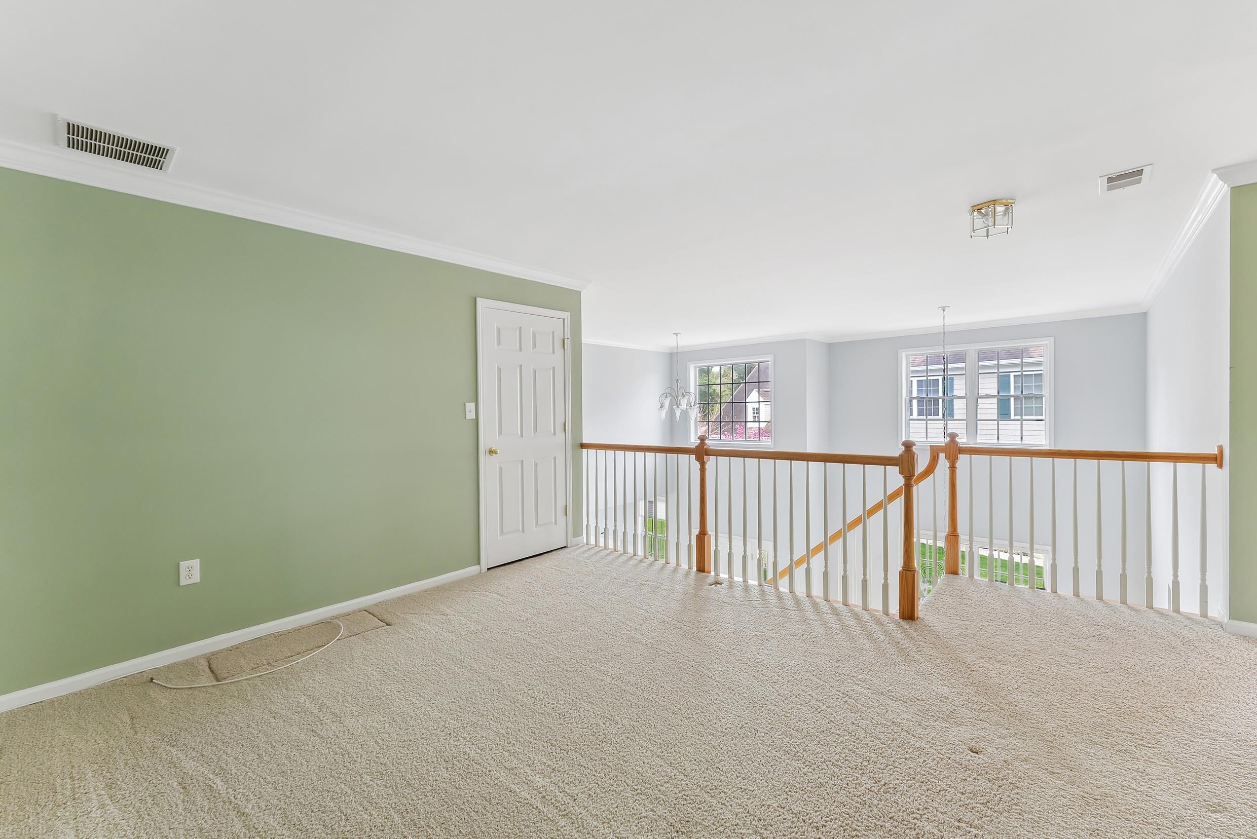 702 Turnberry Court