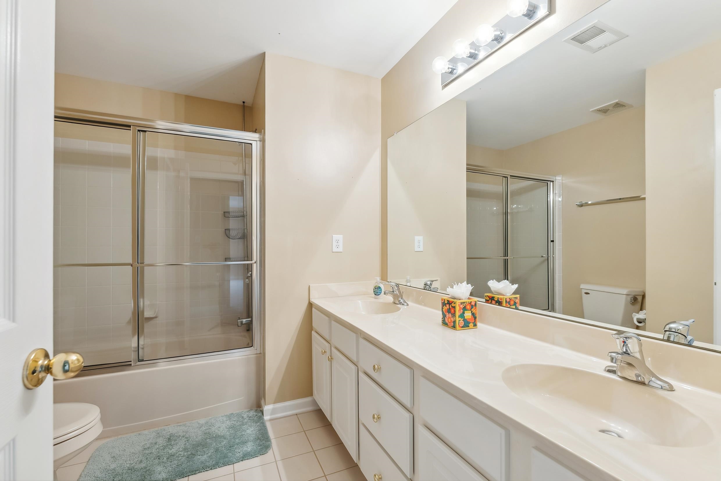 702 Turnberry Court