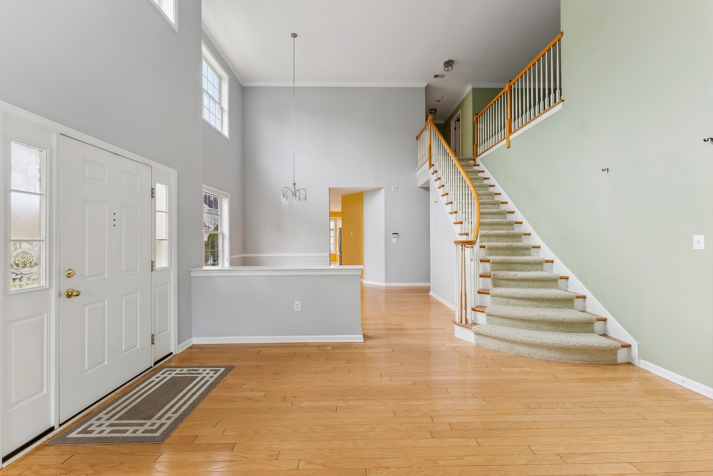 702 Turnberry Court