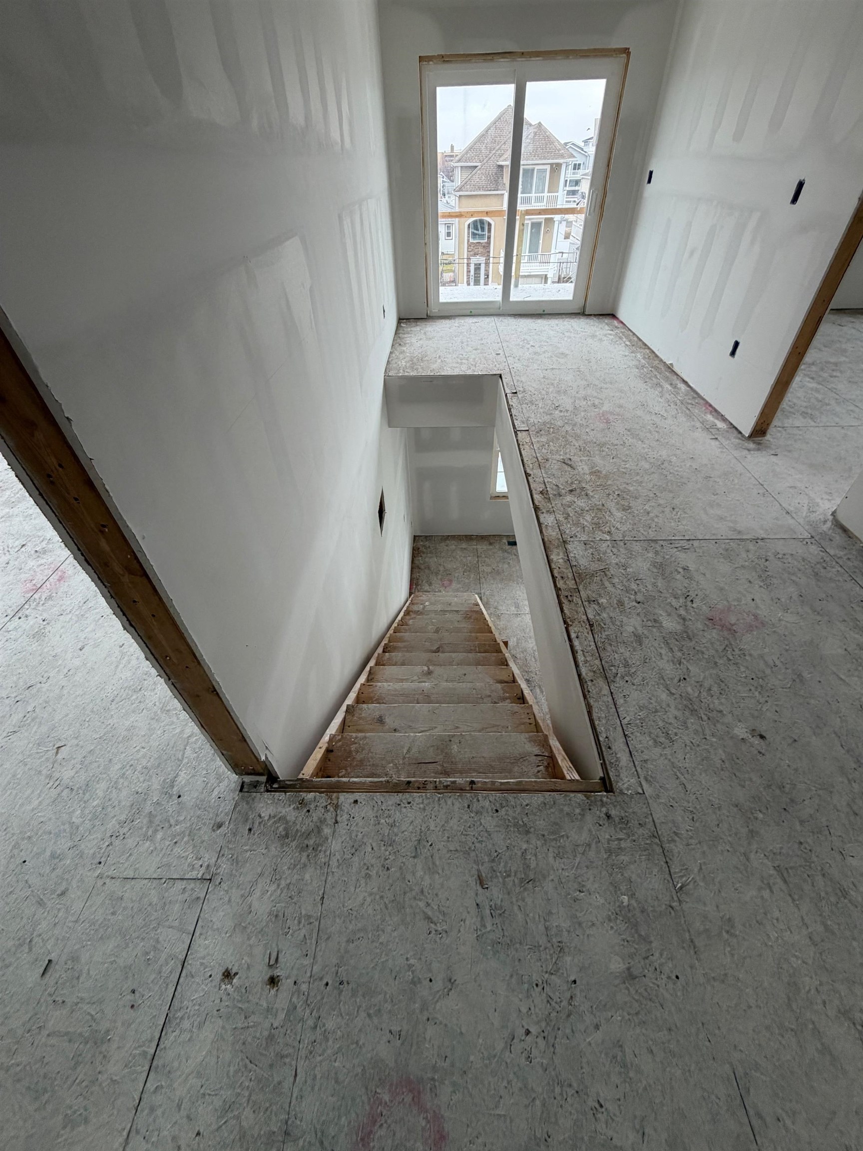 133 E 12th Avenue - Picture 5