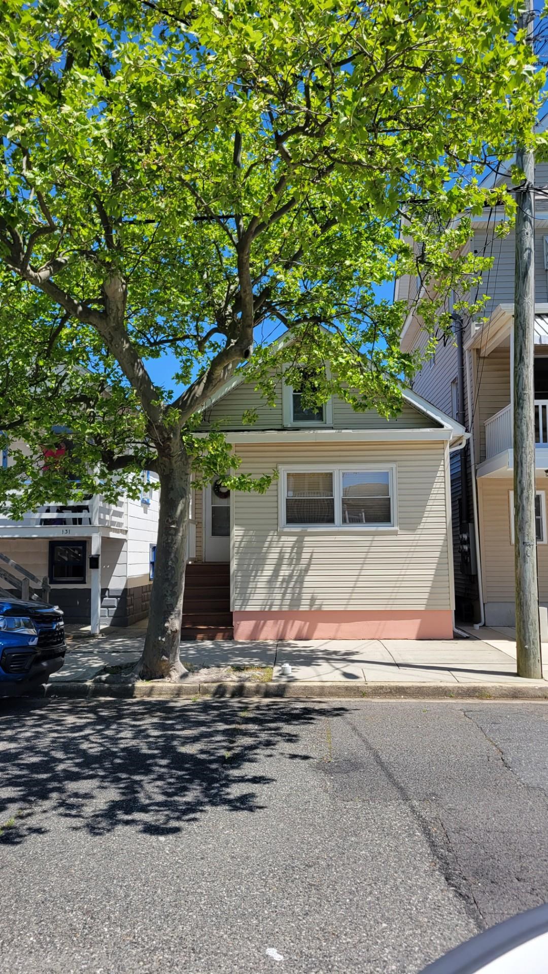 141 E Youngs Avenue