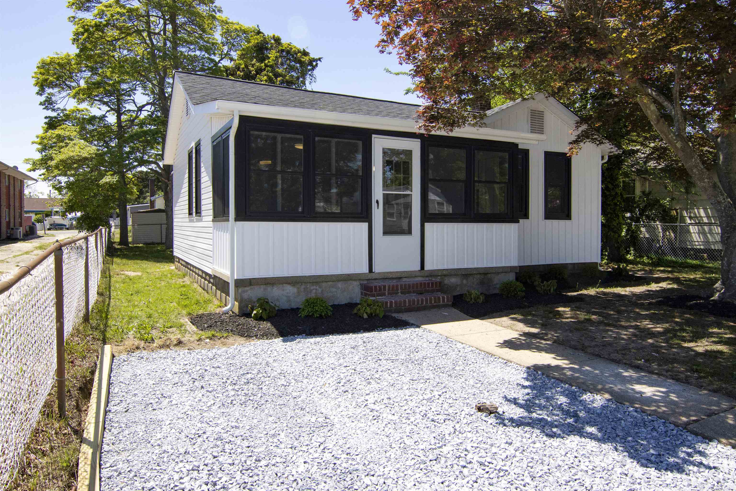 30 Pinetree Drive - Villas
