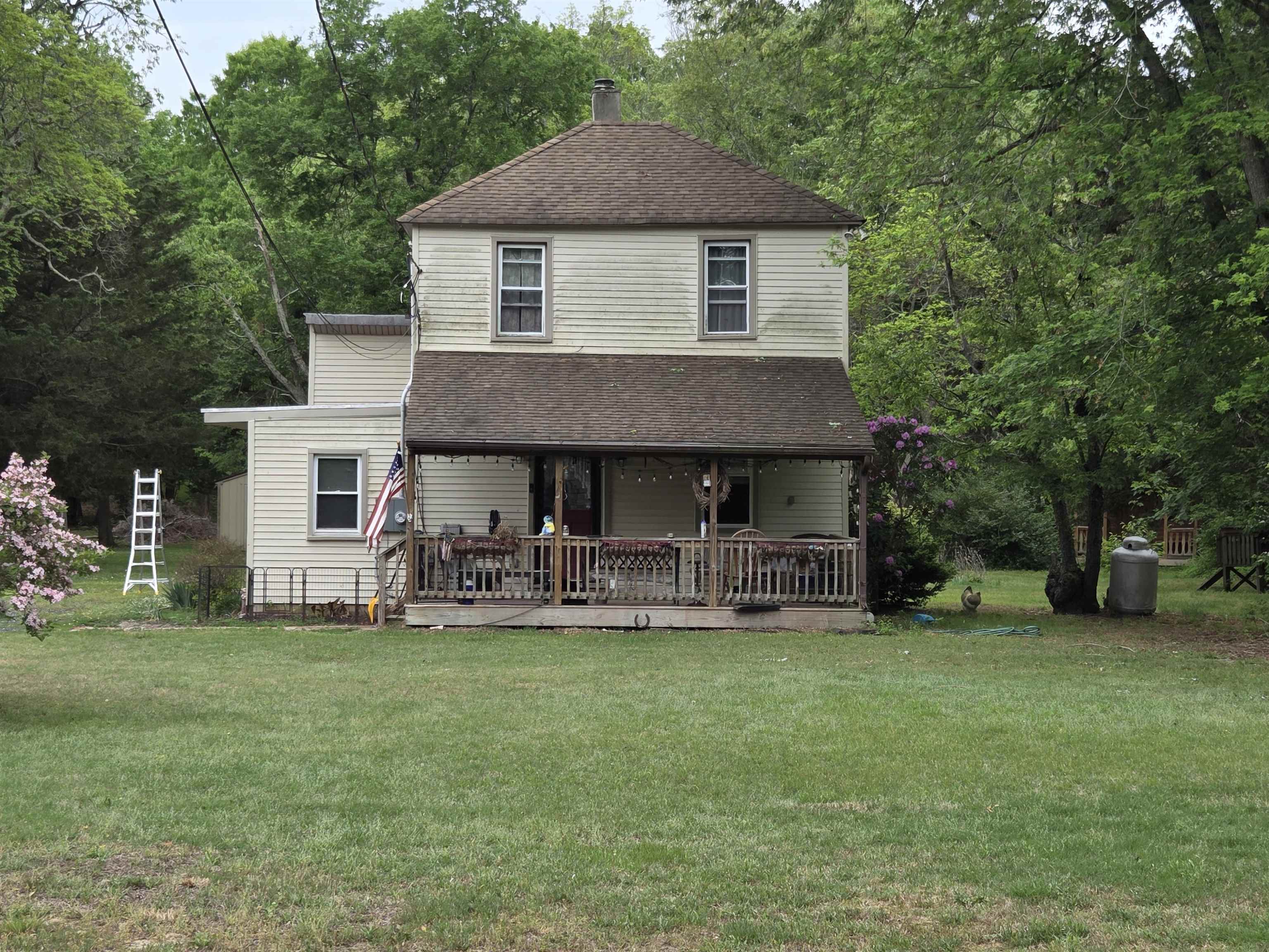 1121 Sumner Avenue - Woodbine