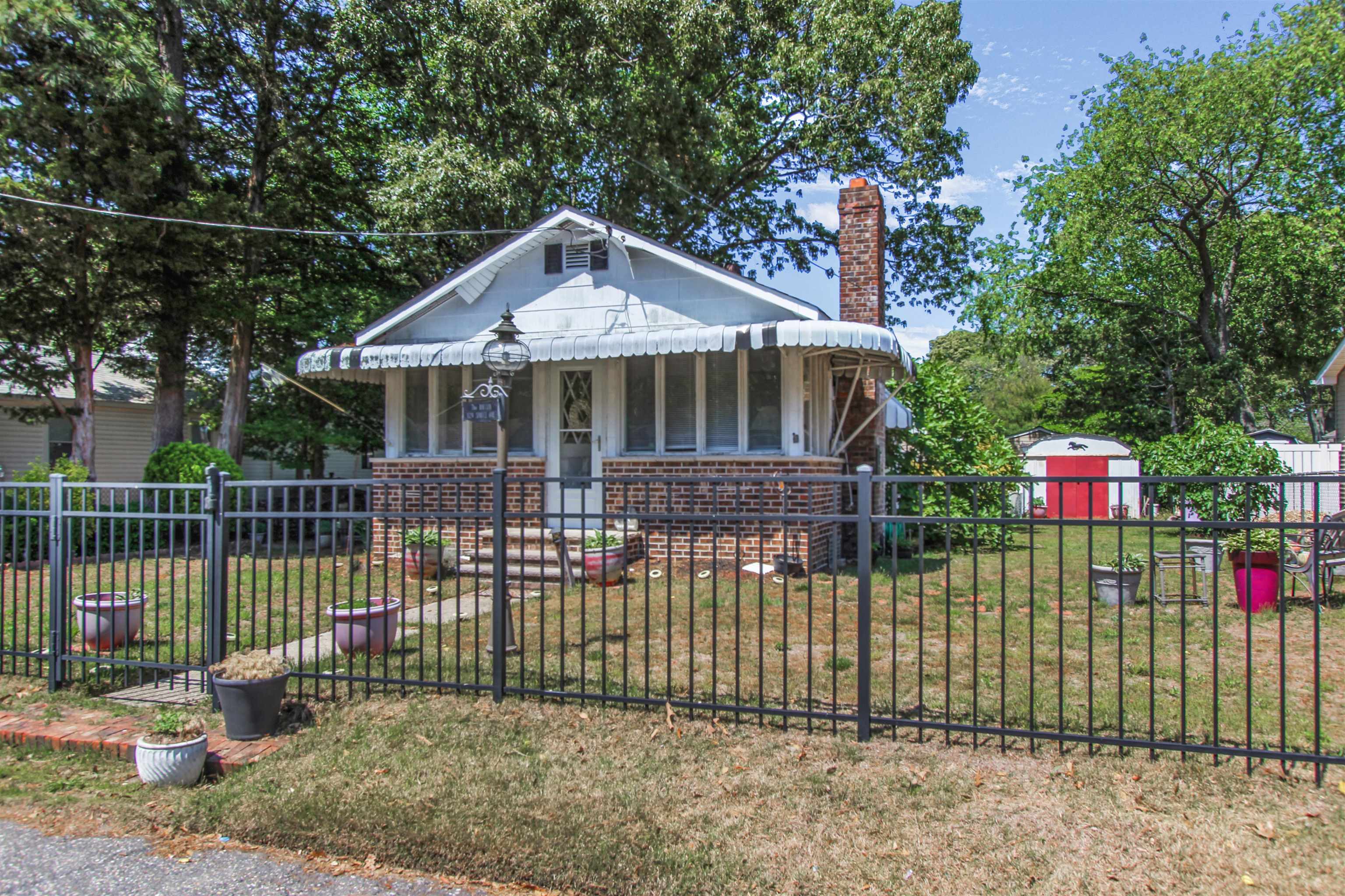 129 Spruce Avenue - Villas