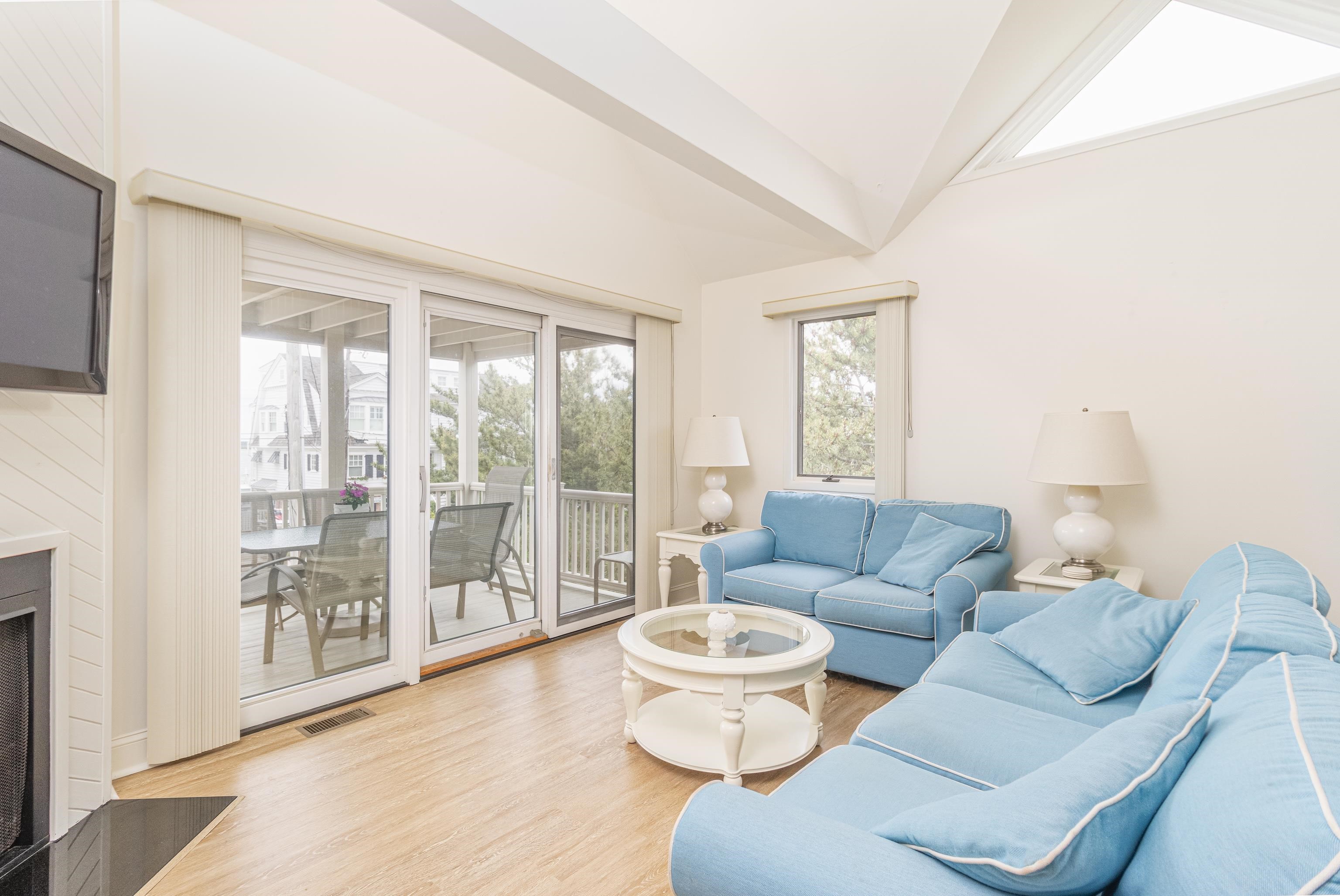 7889 Sunset Drive - Picture 11