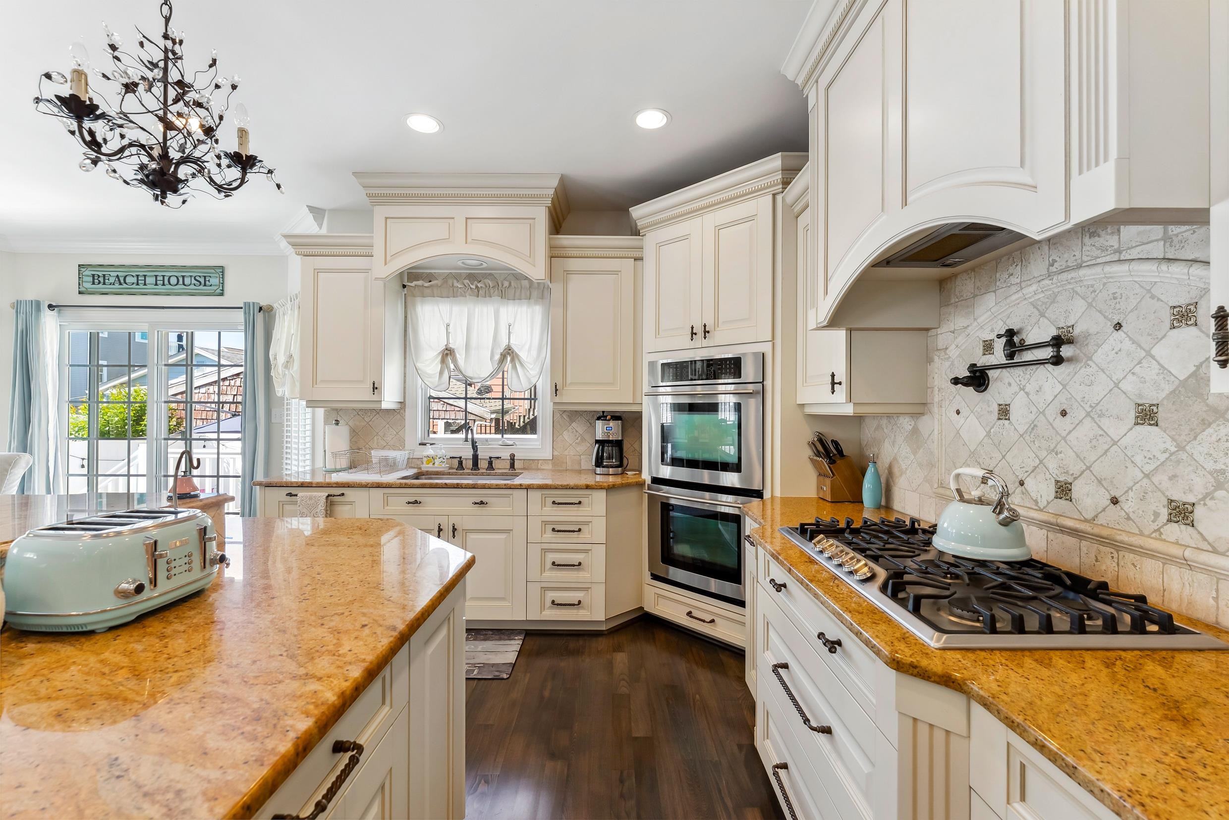 148 W Heather Road