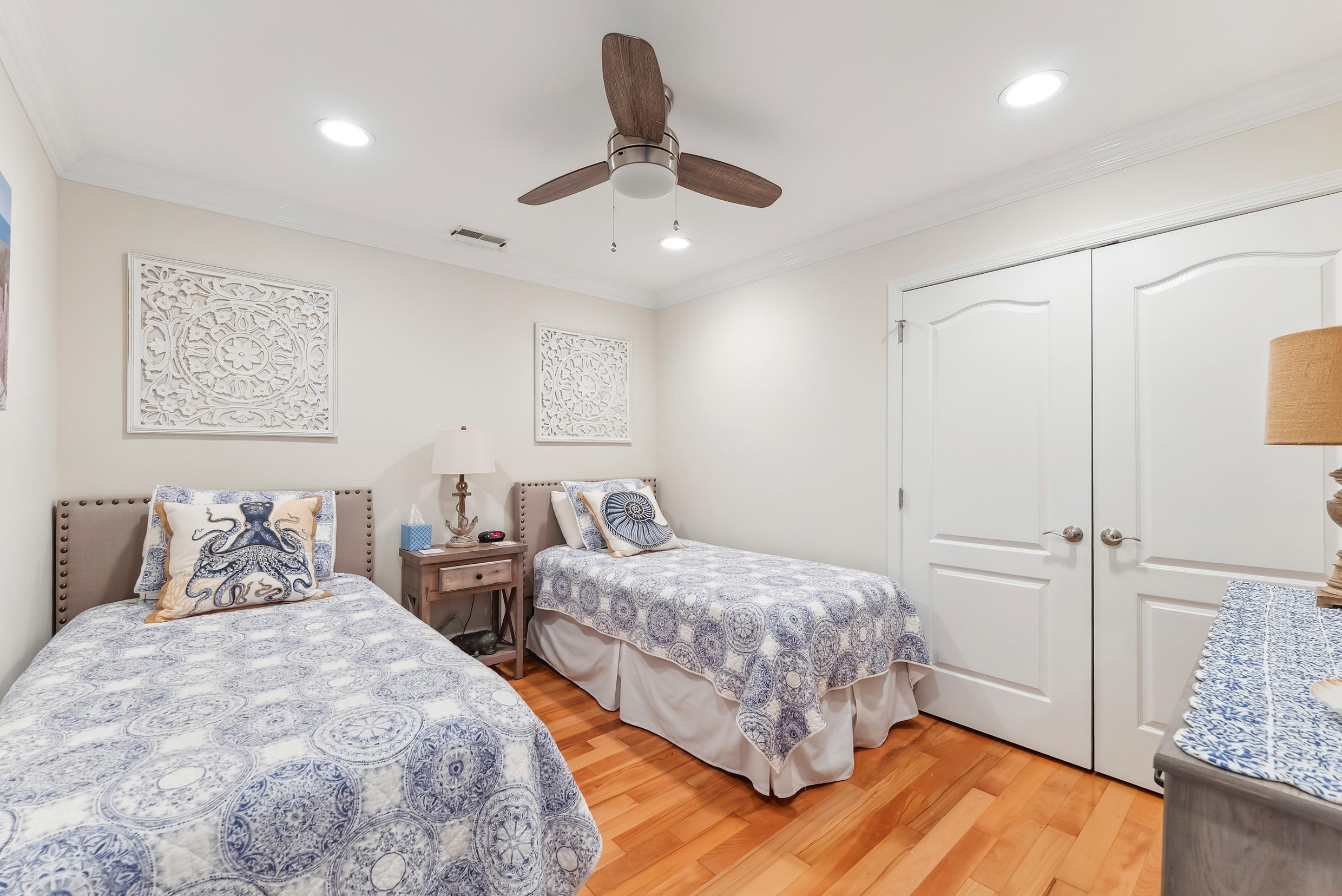 148 W Heather Road
