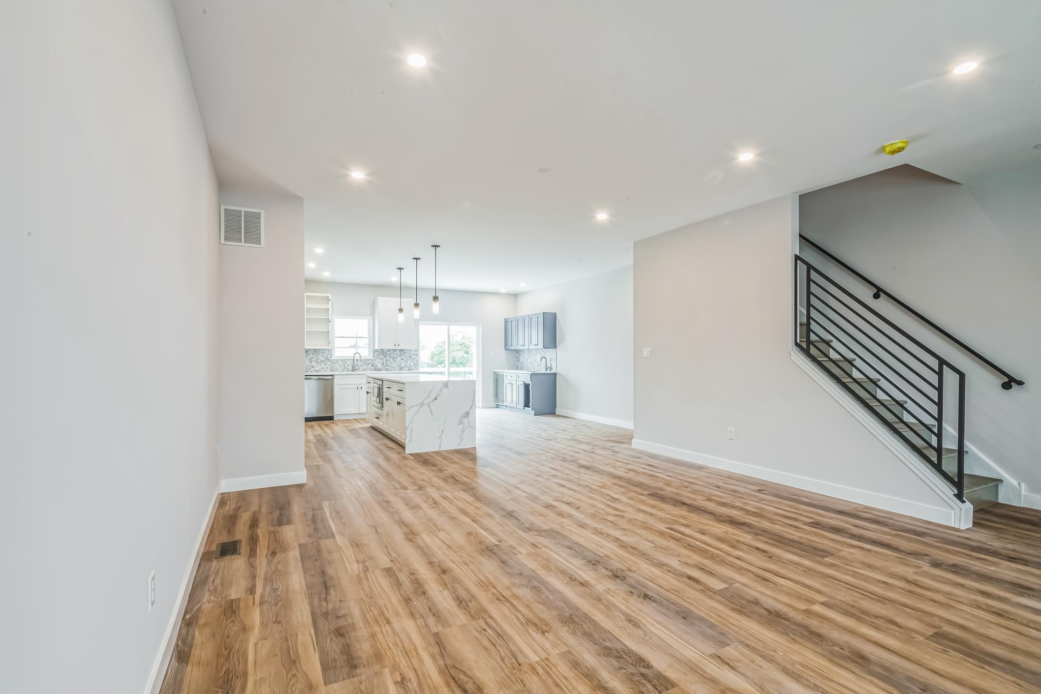108 W Spicer Avenue
